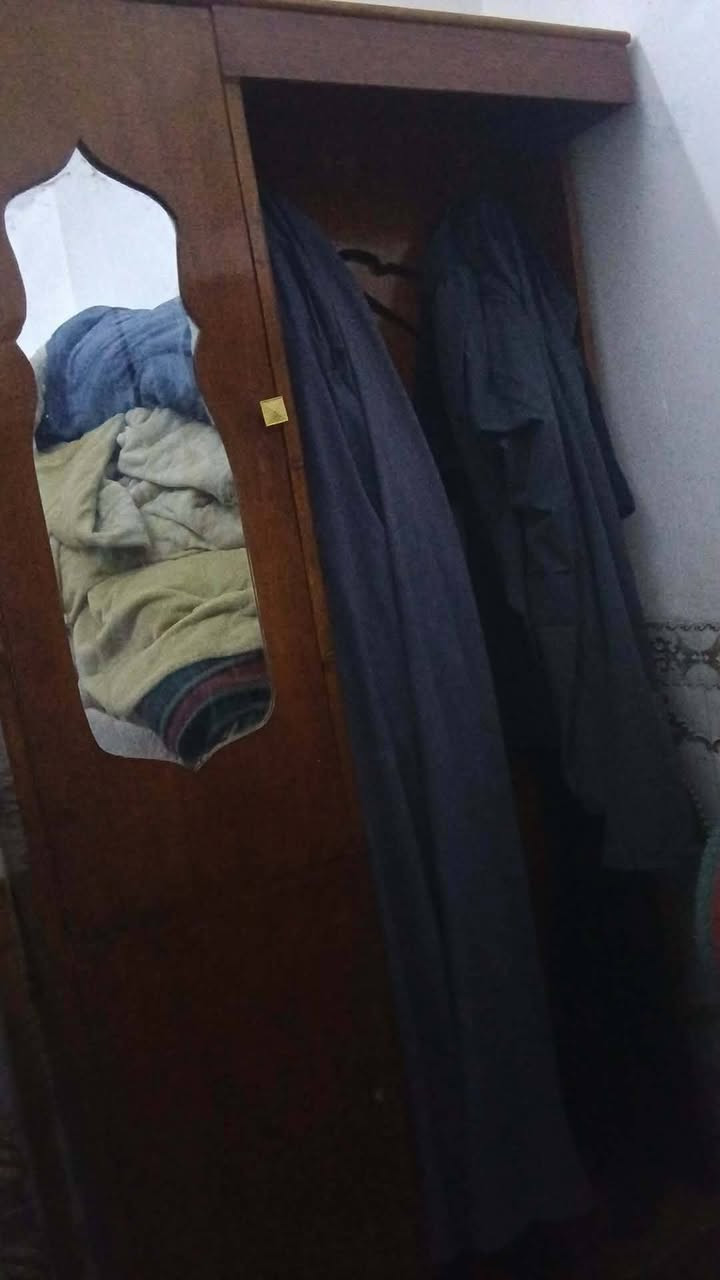سلام عليكم غرفه صاج عراقي داخل وخارج سعر 400 بيه مجال أي ضررر ماابيه الرقم واتس اب او رقم ثنينهن. ‏‪***********‬‏
