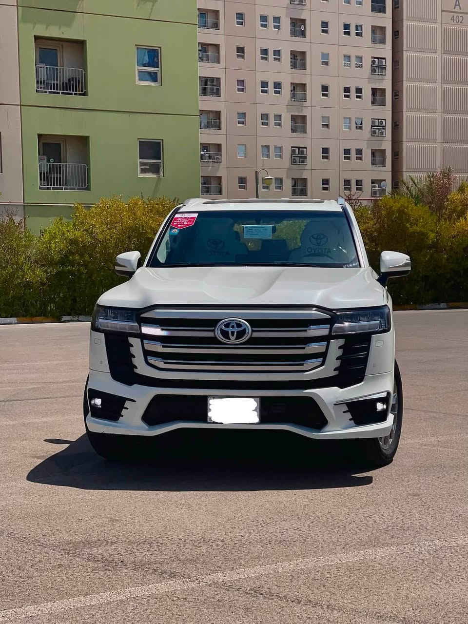 سلام عليكم
‏Toyota لاندكروزر  ساز 
موديل (2024) رقم بغداد بسمي 
موصفاتها معروفه 
كفاله عامه من صبغ 
بيها بارد فقط 
ماشيه43الف 
مكاني بغداد بسمايه  
سعر(67) وقابل لتفاوض  
رقمي (***********)
