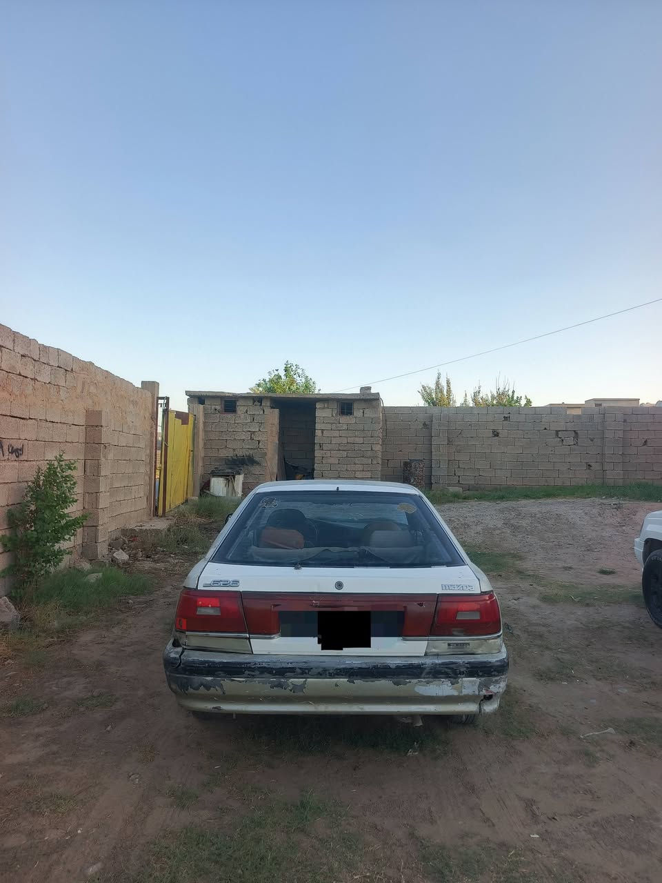 جوه سوك الكل.. 
السلام عليكم مازدا 626 اوتماتيك كير محرك مفتوح
 المرغوب  حلوات حيل ما مسجله السيارة خير من الله 
صدرهة جديد حيل السعر 7ونص للتصال ***********
