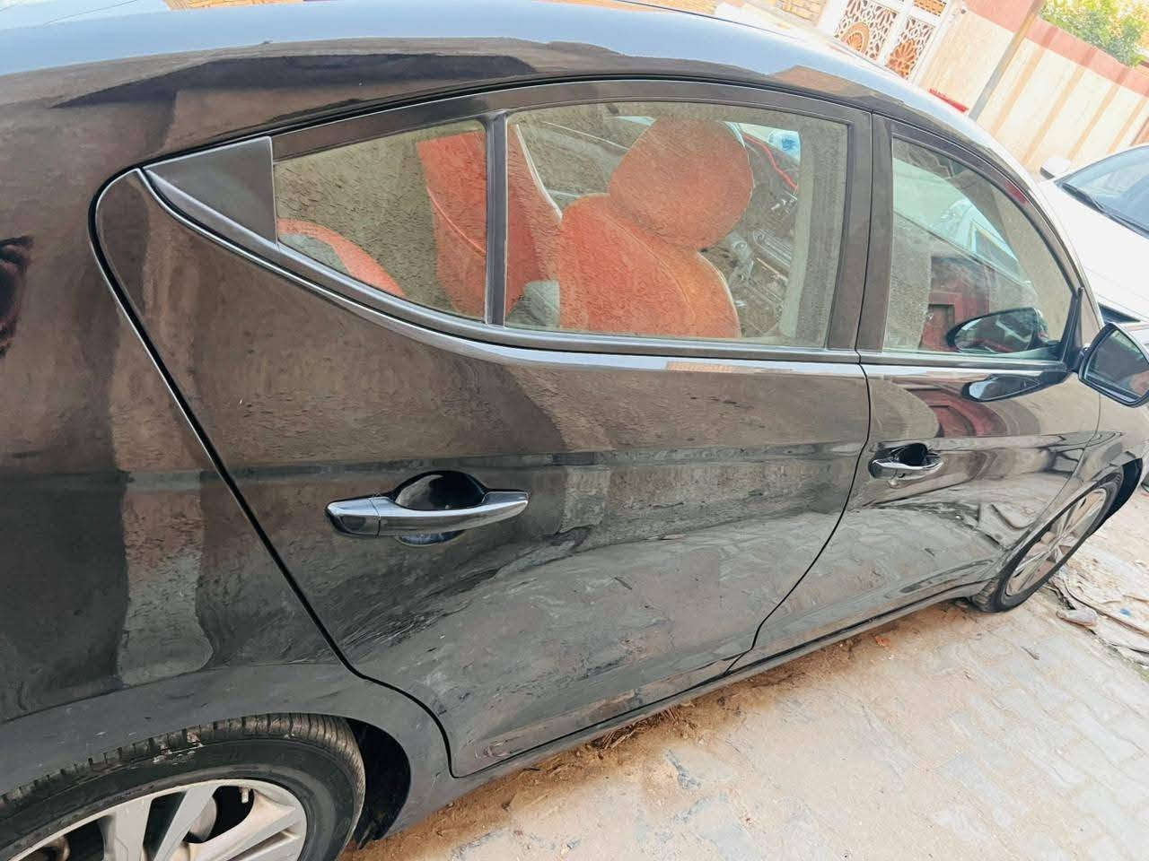 الانترا مديل ١٨ فول مواصفات. رادار جانبي وخلفي كشنات تدفئه هيتر بالمري ٣انضمه قياده بصمه فتحه بصمه أبواب وجنطه محركه ٢٠٠٠دوش كير at مكفولات مامفتوحات على وضع الشركه بيه حادث جاملغ وبنيد وجمالغ الثاني بيه بارد ومصبوغ حادث مال امريكا ايرباك طاك تخم تاير جديد باتري جاهزه من كلشي ماشيه 85 ميل رقم نجف جاهزه من كلشي مكاني نجف
***********
