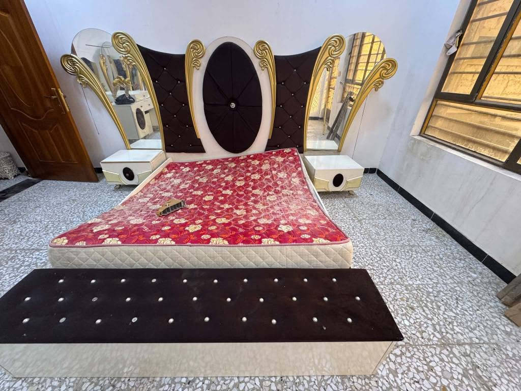 غرفه تركيه • ١٠ قطع • نظيفه