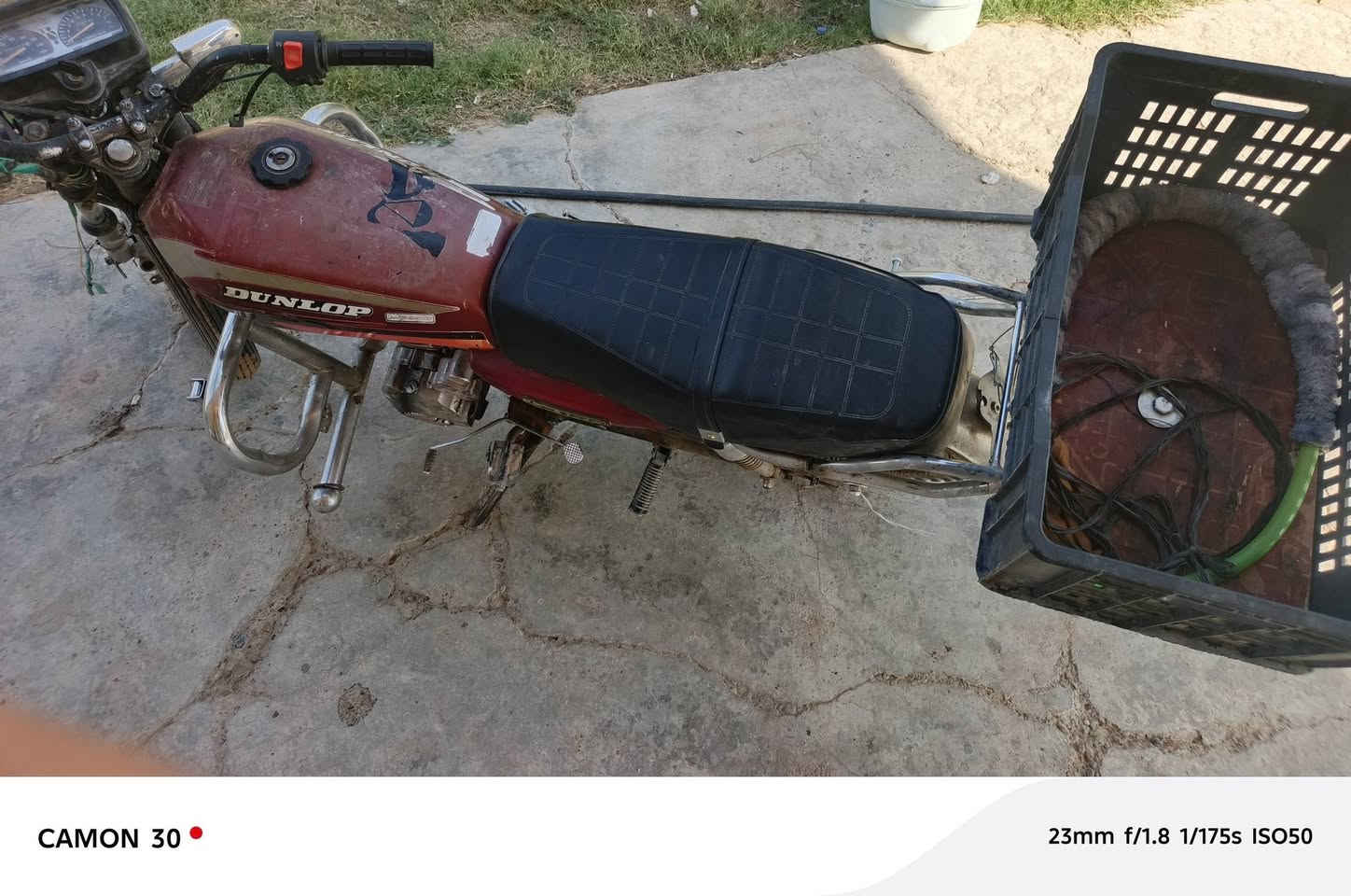 السلام عليكم موطور جني للبيع مجفت جديد السعر 250 وبيه مجال المكان بيجي ناحيه الحجاج للتصال /***********

نص مكتوب في الصور:
- CAMON 30 23mm f/1.8 1/419s ISO50
- CAMON 30  23mm f/1.8 1/308s ISO50
- CAMON 30 23mm f/1.8 1/175s ISO50