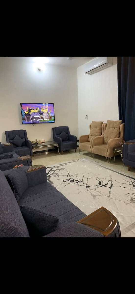 السلام عليكم 
بيت للبيع مساحه 160متر زراعي مسجل بالبلديه سند 25 العنوان الديوانيه الدغاره يم حسينيه الخضيرين  للاسفتسار الاتصال ع الرقم ***********
غير متواجد خاص.
