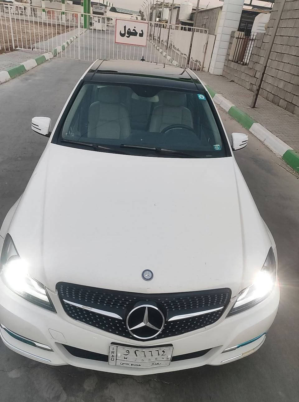 السلام عليكم مارسدس C300 خليجية 2012 قطعة وحدة صبغ بدون فتح فول مواصفات واحد علة واحد فتحة سقف كشنات جلد كشنات كهرباء تبريد ثلج سيارة جديدة رقمهة بغداد تحويل ثاني يوم مكان السيارة ديالى استفسار ***********
