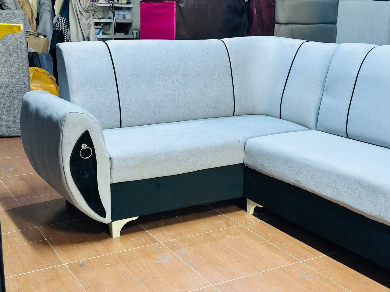 ديوان • حيل نضيف • ٩ نفر