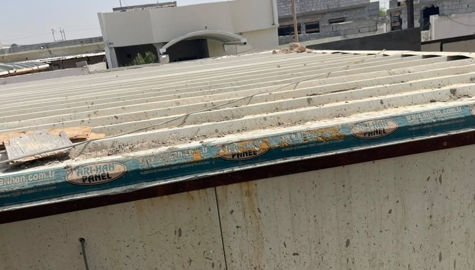 السلام عليكم للبيع ضلعين
سندويج سقف 6 متر  عدد 5
وجدار 3 متر عدد 8
صاير ضلعين ابيعه كامل هوه والباب والشباك والحديد والساقيه والتغليف هم وياء 

‭***********‬
