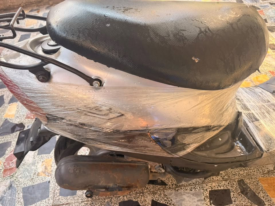 يالله متاح دراجه بي جي دراجه بلاديه دراجه خير من الله ما بيها شي دراجه بلاديه  كفرار ومكينه دراجه ضرره البجم الامامي شويه بي كسر فقط دراجه شغاله هندر واحد امانت الله عداد شغال لانزين وكيلو متر مكاني بغداد حي اور سعرهه 225 وبيهه مجال للشراي رقمي للتواصل فقط مراسله *********** رجاءا لحد يدك يراسلني ويدلل
