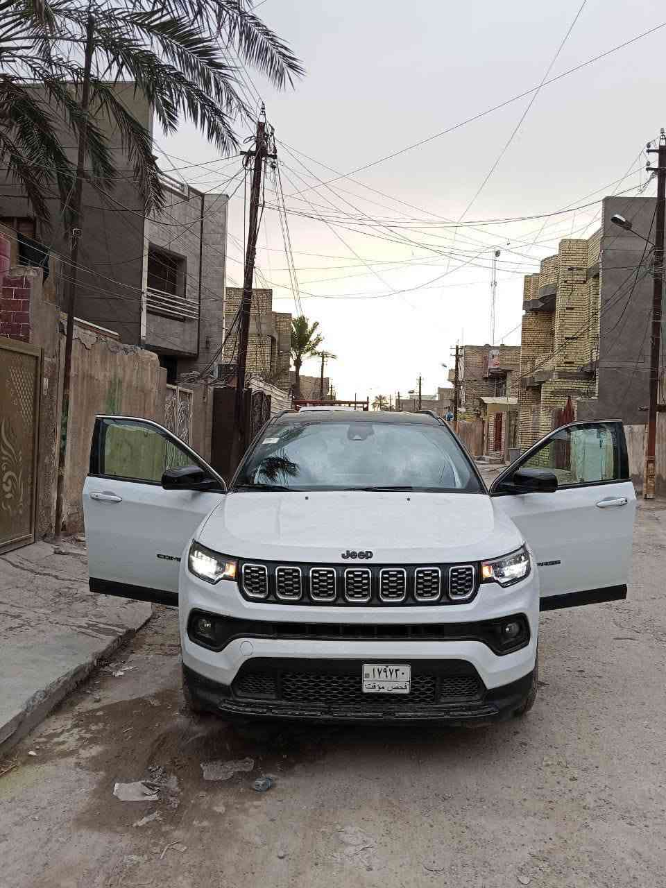 جيب كومباس ٢٠٢٤ دفع رباعي 2024
وارد أمريكي  حادث بجم ٣ قطع 
توكلر 
 | دفع رباعي
🔹 المواصفات:
• موديل 2024
• محرك 2000 تيربو
• كير أوتوماتيك 9 سرعات
• دفع رباعي 4x4
• فئة Latitude
• ⁠رادار امامي وجانبي
• تبريد فول  ❄️
• تدفئة  للستيرين وللكشن قطعتين 🔥
• كرسي السائق كهربائي
   •  ثلاث انضمه للقيادة
   •  مقاعد جلد
• تشغيل بصمة
• شاشة اكبر حجم Uconnect
• Apple CarPlay + Android Auto
• كاميرا خلفية
• مثبت سرعة
رقم السيارة بغداد السيارة بأسمي
📍 الموقع: بغداد
📏 السيارة ماشية  12 الف
 📞السعر 125
***********
