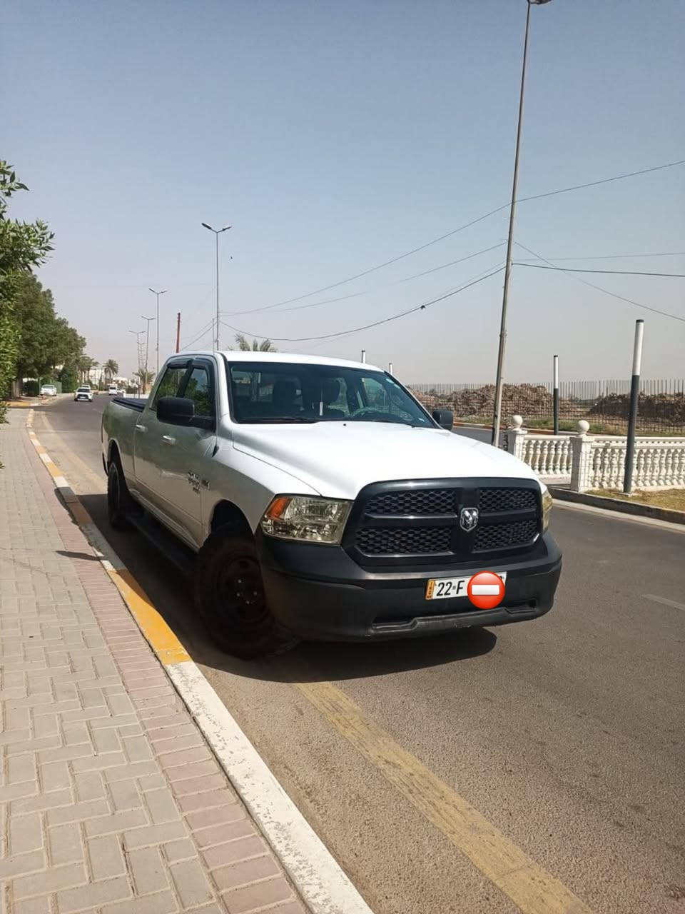 🔥 Dodge Ram 1500 Classic (2021) للبيع 🔥

الموديل: 2021 (كلاسك)
 المحرك: 8 سلندر (5.7)
 السعر المطلوبة: $20,000 (200 ورقة)وبيها مجال بسيط.
المواصفات والإضافات الخاصة:
 منظومة غاز حديثة: مشدودة منظومة غاز سعة 150 لتر (توفير ممتاز ومثالي لاستهلاك البنزين للمسافات الطويلة).
 غطاء حماية الحوض: مجهزة بجناح / غطاء جلدي (Tonneau Cover) مخصص لحماية صندوق السيارة الخلفي من الأتربة والأمطار.
 محرك وقير وحجم بحالة ممتازة 
ضربتها الباب الخلفي الي ورا السايق
للتواصل والاستفسار:
 رقم الهاتف: [***********]
 المكان / المحافظة: [بغداد / نفق الشرطة]
