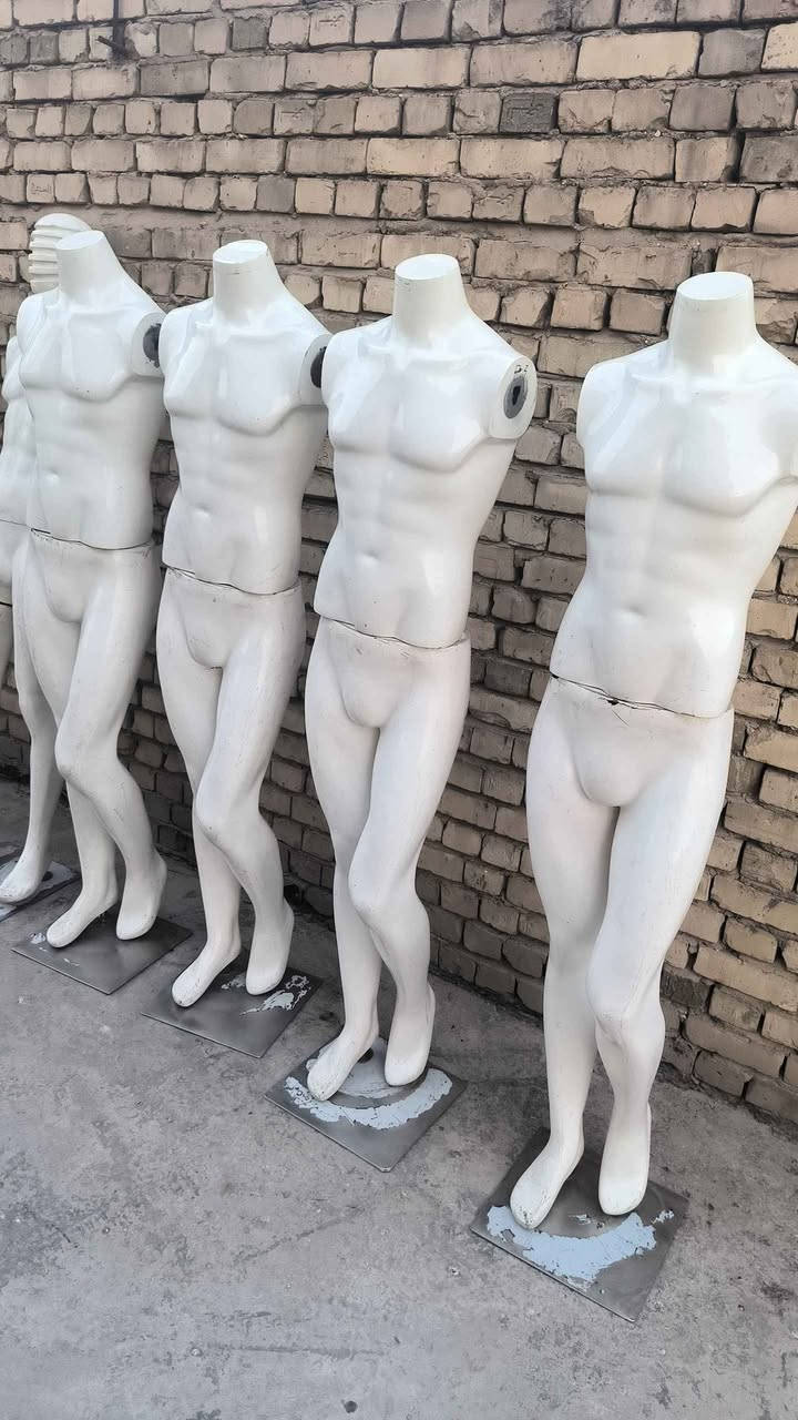 سلام عليكم متاح ملكان رجالي عدد ٧ قطع  سعر القطعه ١٠ الاف اقل من سعر الارضيه مالتهن 😂 مكاني بغداد شعب حي اور  مستعجل عليهن *********** بغداد, العراق
