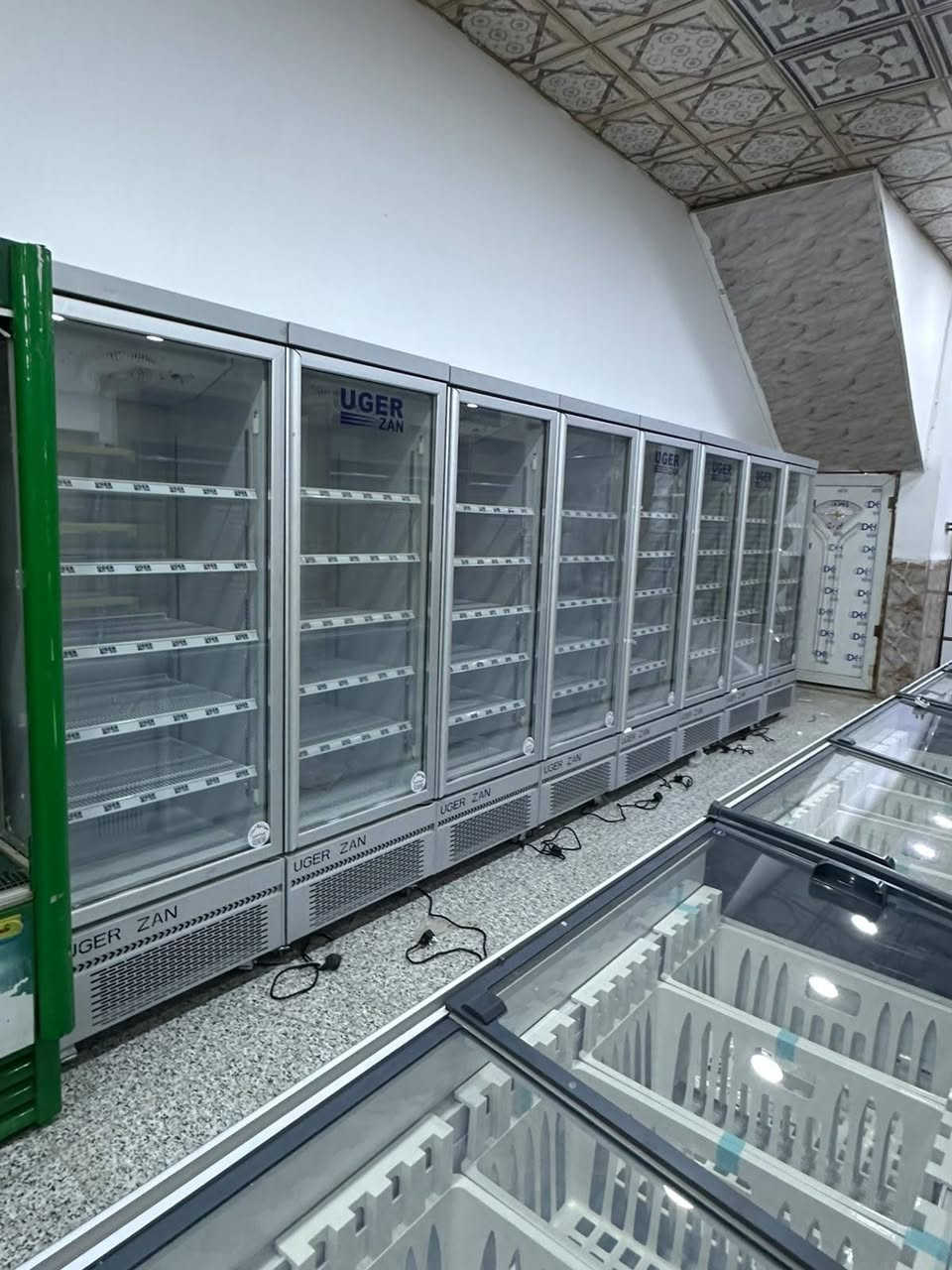 تجهيزات محلات تجارية وسوبر ماركت للبيع 🛒✨متوفر لدينا رفوف عرض متينة وعالية الجودة، مناسبة لجميع الأنشطة التجارية (سوبر ماركت، مخازن، صيدليات، أو محلات كوزمتك) بحالة ممتازة / الأنواع المتوفرة: رفوف جدارية، وسطية (جزيرة)، وفاترينات عرض.الموقع: [ميسان/ العمارة/أبو رمانة].📞 للاستفسار ومعرفة الأسعار، يرجى مراسلة الصفحة أو الاتصال على الرقم: ✅ 
***********سيد يونس الياسري 
***********سيد علي الياسري 
*********** محمد الياسري
*********** واتساب 
 واتساب واتصال
