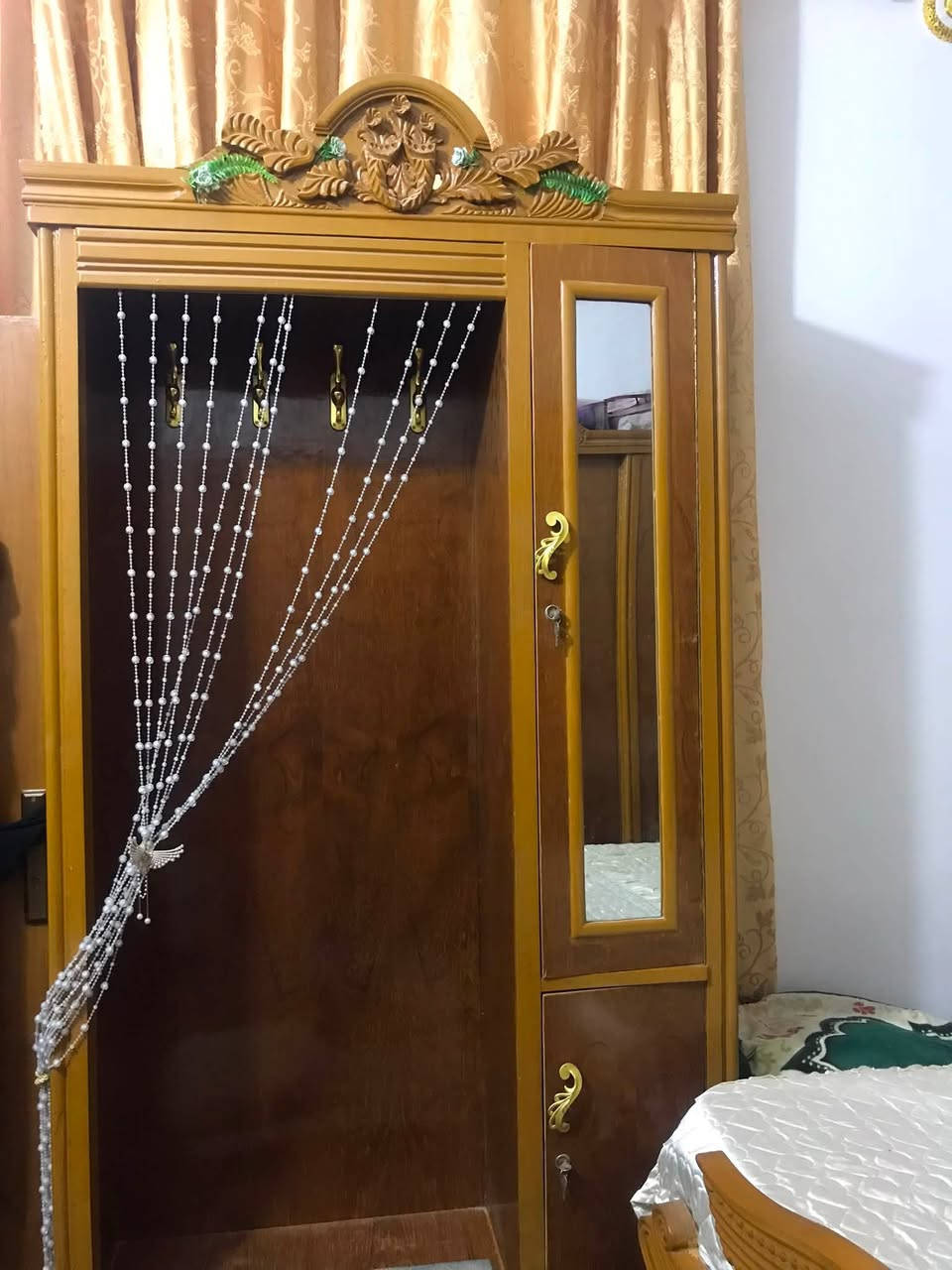 غرفه نظيفه تسكام ٦بوب اخت الجديد السعر مليون ونص 
وبيه مجال للشراي
ت ***********
