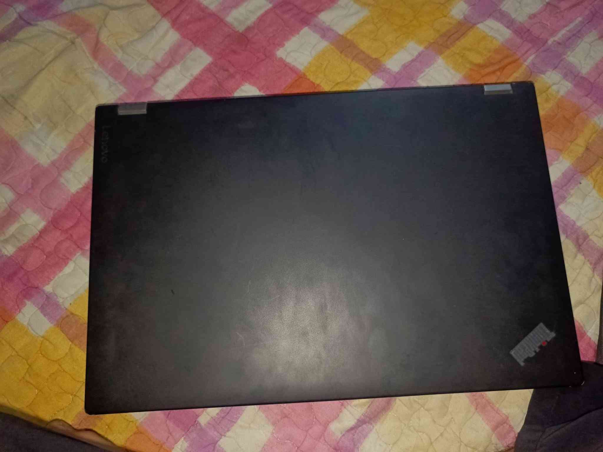 إعلان بيع لابتوب Lenovo P70
💻 لابتوب Lenovo P70
تفاصيل الجهاز والحالة:
 * الموديل: Lenovo P70
 * الرام (RAM): 16 جيجابايت
 * الذاكرة / التخزين: 512 جيجابايت
*  يجي ويا شاحن اصلي شركة 
وماوس لاصلي 
* الحالة: الجهاز شغال وأداؤه ممتاز جداً للمهام الثقيلة والشغل القوي.
 * البطارية: تعبانة (يحتاج استخدام على الشاحن أو تبديل البطارية).
سبب البيع:  ماعدي نت واريد اسافر 
الجهاز استخدام شخصي يفيد بل برمجة وبل مونتاج وبل شغل ولجهاز كلش كلش قوي لو ما اريد اسافر جان مبعتة شاشتة جبيرة اكبر حجم بلابتوبات ولابتوب نضيف كلش 
💰 السعر:
 * بحالته الحالية (البطارية تعبانة): 350 ألف دينار
 * مع تبديل البطارية بجديدة: 400 ألف دينار
📞 للتواصل والاستفسار:
 * الرقم / الواتساب: [***********]
 * المكان: [ بغداد / السيدية ]
