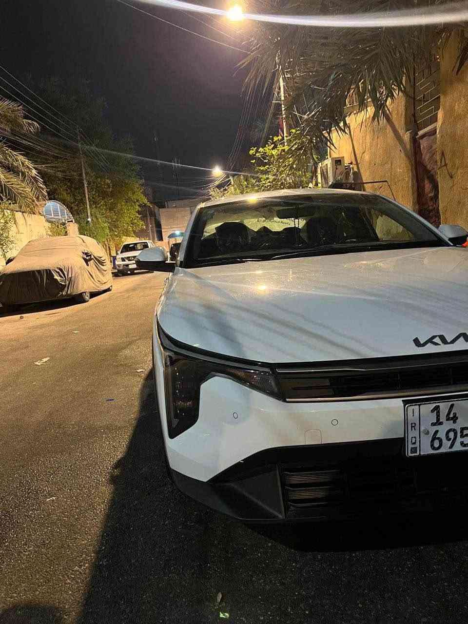 السلام عليكم وجمعه مباركه 
كيا k4 2025 خليجي سياره فول مواصفات ما عدا البصمه والبنراما سياره كفاله عامه مطلعها على ايدي ومرقمه وكامله 
السعر (205)وبيها مجال مكاني البصره *********** البصرة, العراق
