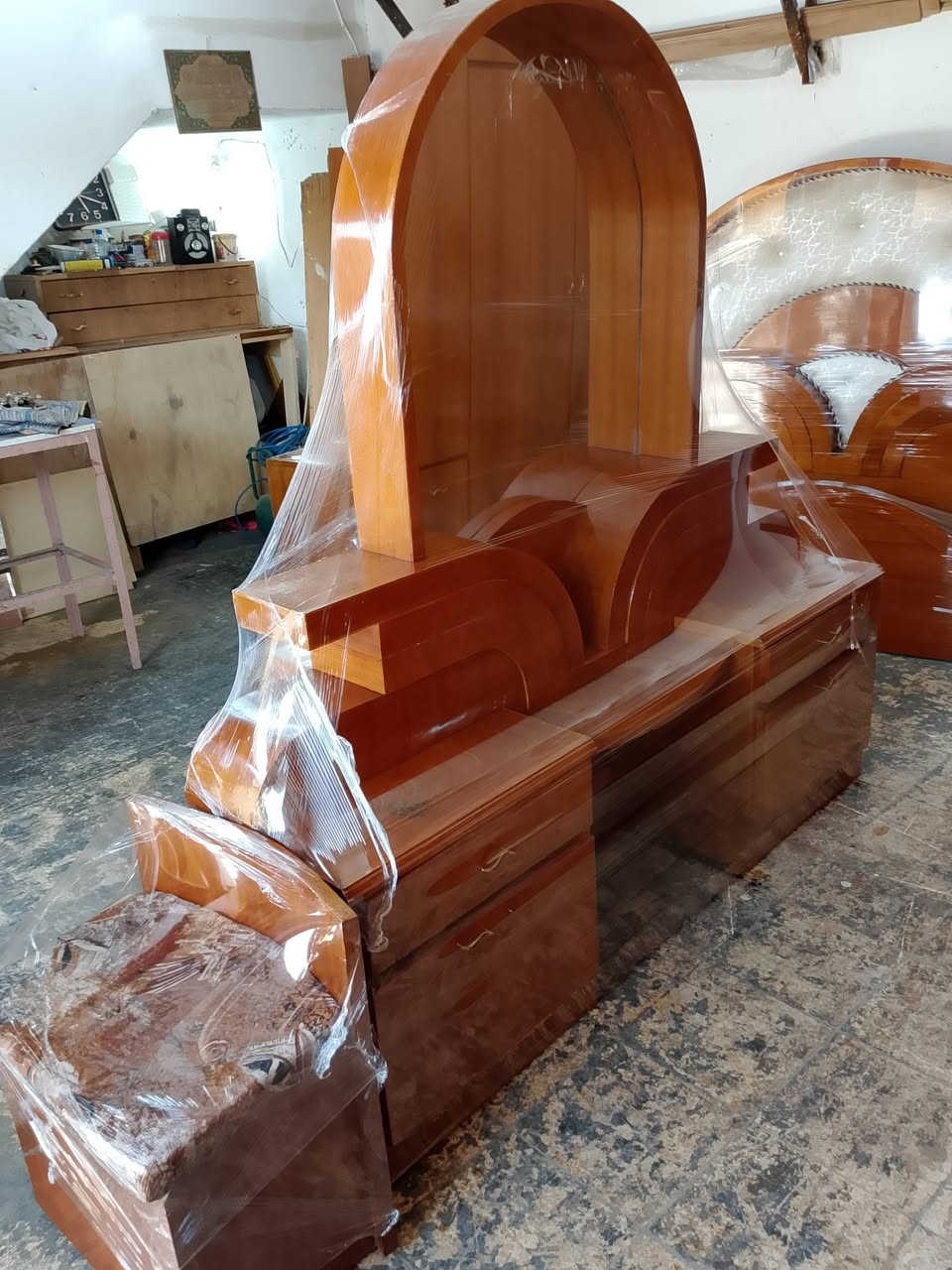 غرفه سنه باب. صاج شغل الموصل ثقيل معه كرسي معه زاويت ربط معه كمدينه احذيه السعر عل خاص ***********
