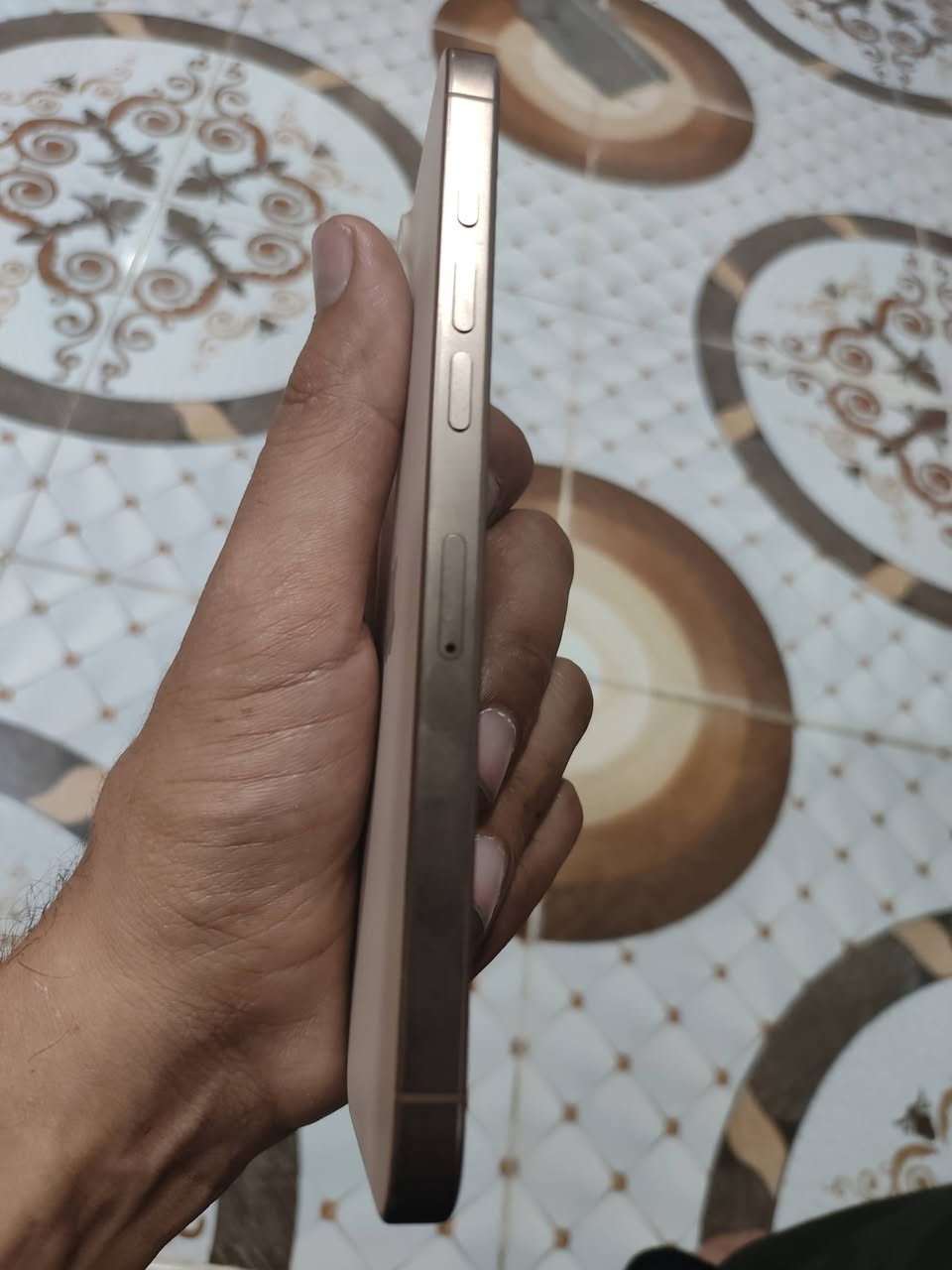 آيفون ١٦ برو ماكس • ٢٥٦ • بطارية ٩٢