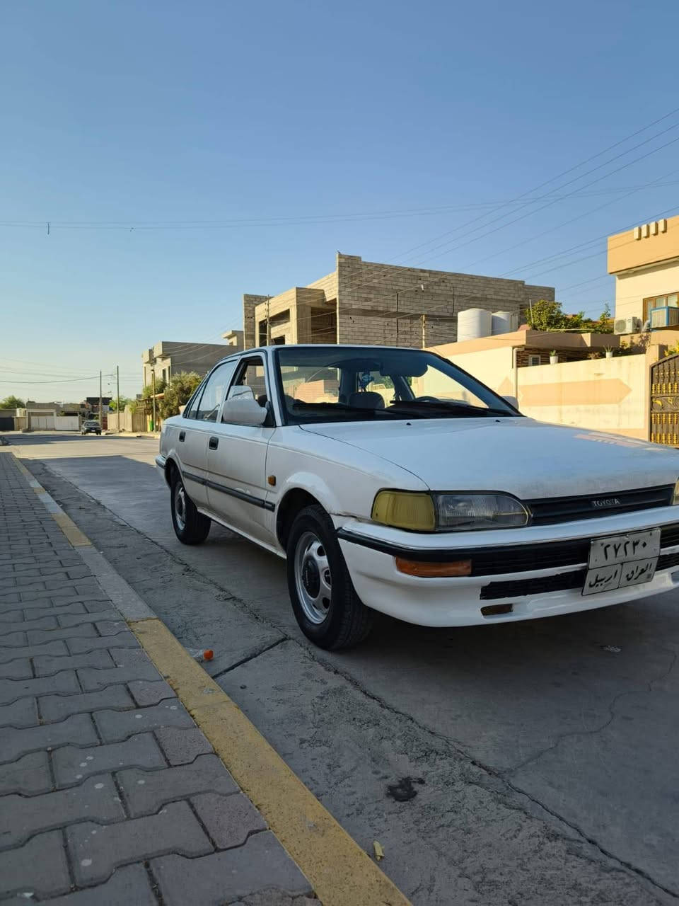 كورلا موديل تسعين للبيع گير اوتوماتيك رقم شمالي كابون بانزين بيها صبغ بلادي فقط هلالت الخلفية صبغ سعر ٤٨ وبيها مجال ***********

