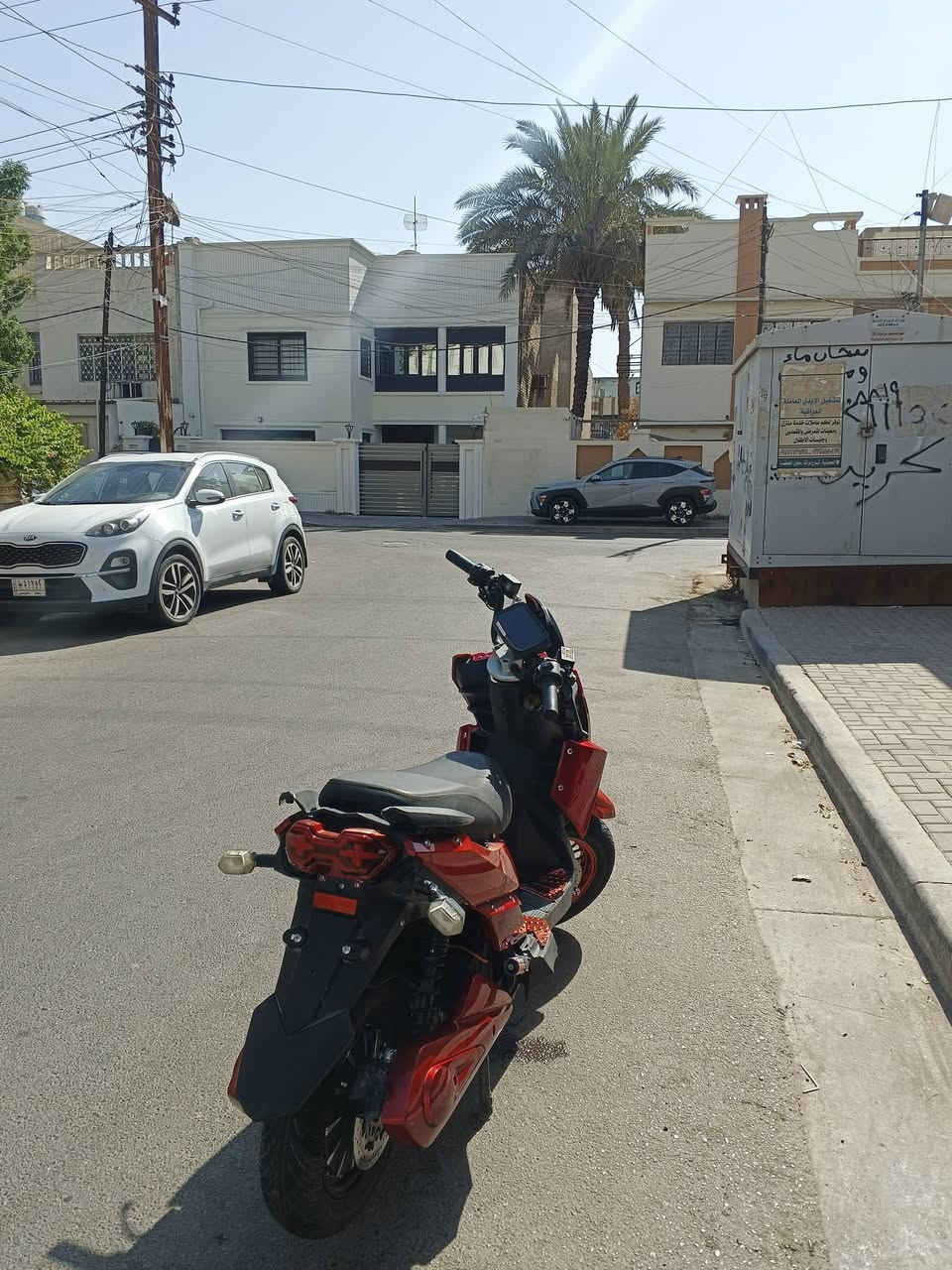 سلام عليكم دراجة شحن سكنس جبلي بطارية ليثيوم 72فولت40امبير تمشيك80كيلو بشحنة الوحدة السعر مليون ومية وبيه مجال العنوان بغداد العطيفية قرب جامع براثة
