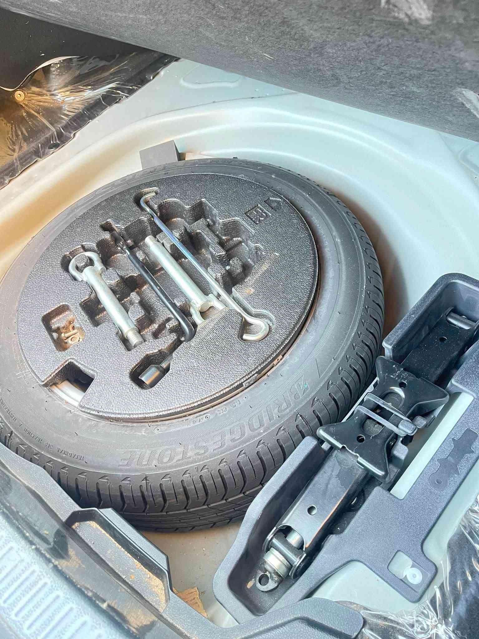 السلام عليكم كورلا موديل 24ساز بانزين فقط مكفوله كفاله عامه مطلوبه للمصرف
رقم ذي قار راعيه ايسوي وكاله عامه
فول مواصفات
فتحه 
بصمه 
نضام كار بلي 
حساس امامي 
حساس خلفي 
ماشيه 43
السعر 162وبيه مجال  
اي استفسار اتصال ***********
