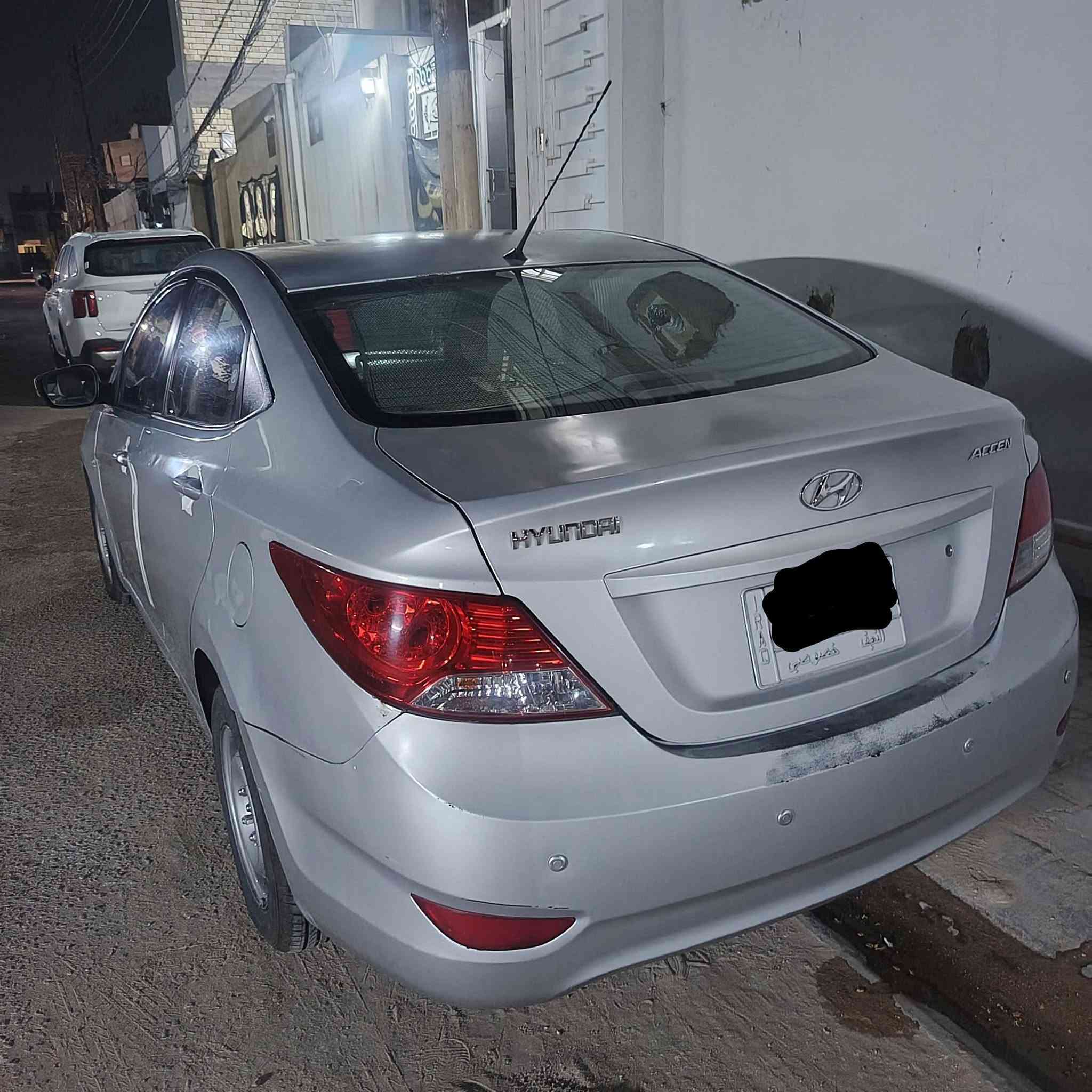 للبيع هيونداي أكسنت 2012 🚘
للبيع هيونداي أكسنت موديل 2012 خليجي، محرك 1600، سيارة عملية واقتصادية ومناسبة للاستخدام اليومي.

🔹 محرك وكير مكفولين
🔹 التبريد شغال ❄️
🔹 بيها تخم تاير
🔹المحرك قطرتين 
🔹 باب السايق مبدل، لون أبلادي
🔹 السيارة جاهزة للاستخدام
اللون: سلفر ⚪ | رقم مميز نجف 📍 | للتواصل: [***********]

للمهتمين والمعاينة على الطبيعة، يجي ويشوف الله يبارك للمشتري. 🌹 رايده ٧٥ ورقه وبيه مجال  .
