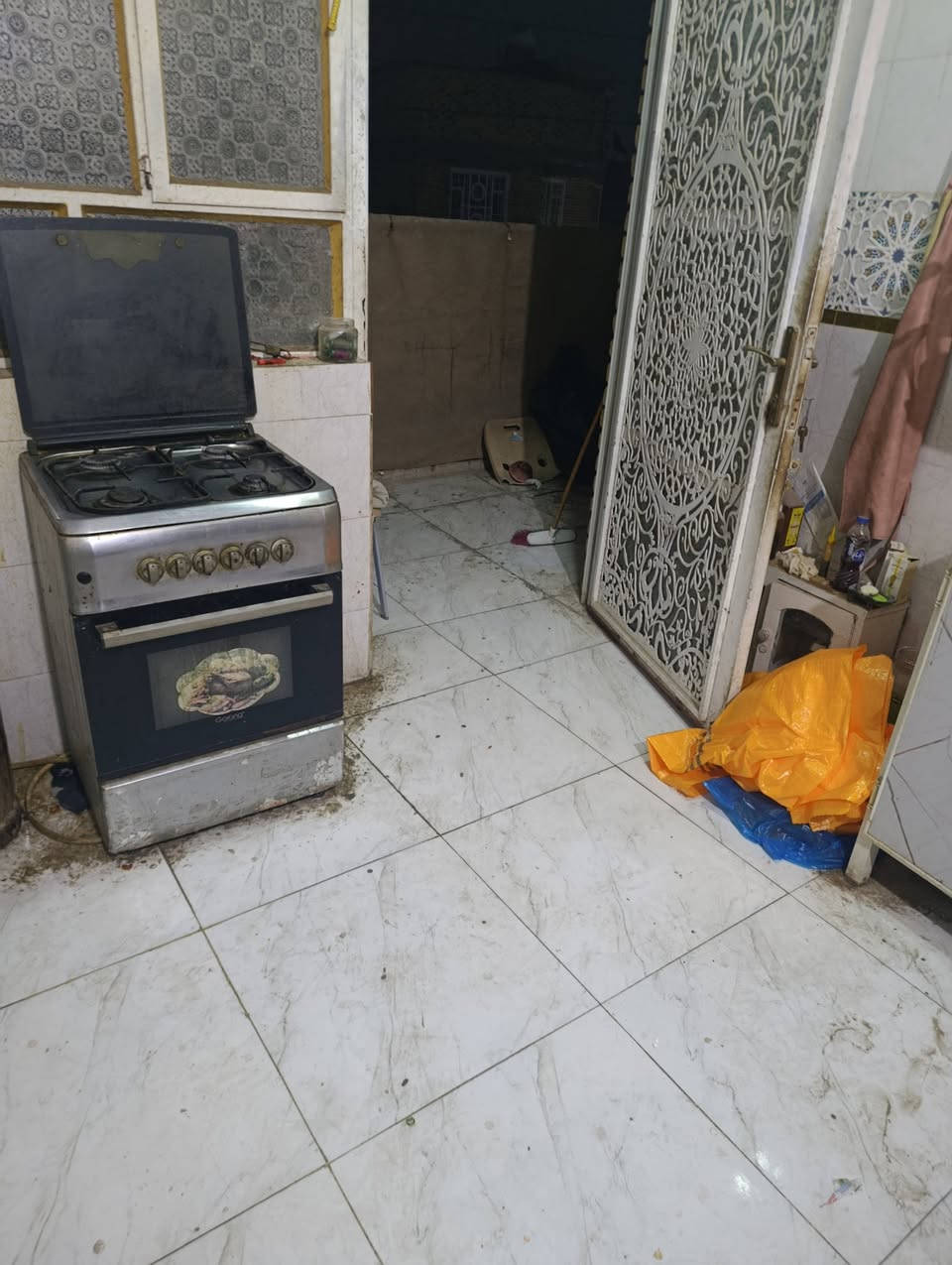مواد منزليه البيع كونتر سنكي طباخ التوصل علا الرقم ***********
