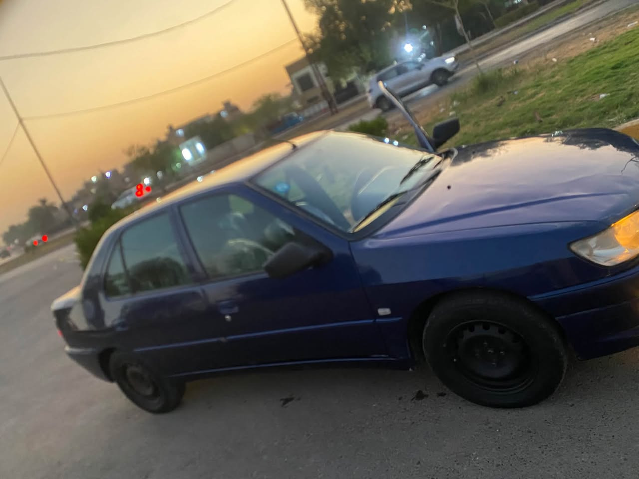 سلام عليكم بيجو 306 موديل 2001 كفاله بدون صبغ سياره تبريد ثلج حداديه جديده كير مكينه جدد ترايك للبصره وين متريد سياره ع البلاد رقم بغداد انكليزي تحويل ثاني يوم ماشيه 146 حقيقي سياره كلشي بيها جديد وبلادي ما ملعوب بيها العنوان بغداد الدوره الاسكان الهاتف *********** السعر 43 وبيها مجال حك جيه.
