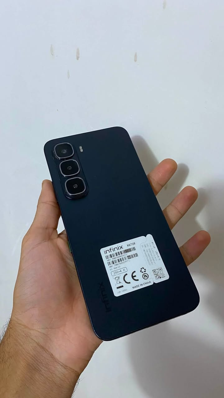 سلام عليكم
جهاز انفنكس X6728 
تفاصيل الجهاز
256 ذاكرته
بطاريته 5160mAh
وباقي التفاصيل بل صور 
المكان نجف حي الزهراء 
السعر 100الف وبي مجال 
رقم واتساب ورصيد 
***********
