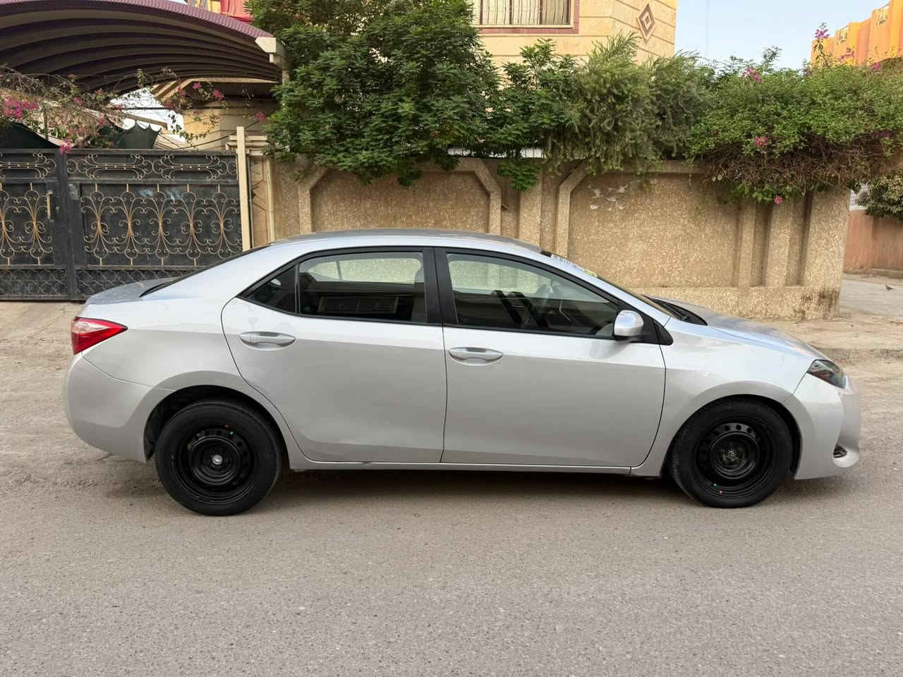كورلا 2019 بيع فقط بدون مراوس   رقم بغداد دولي أبسمي شرط التحويل هزه وفحص جديد  وسنويه 2031 محرك نضيف  كير مامفتوح حداديه تبريد  كله تمام .وارد امريكي ضرر جاملغ وبنيد وبالعراق يم قبغ البانزين ومرشوشه كلير الصفحه ...سونار ورقم الشاصي يمك عنوان بعقوبه السعر 110 وبيها مجال  ***********
