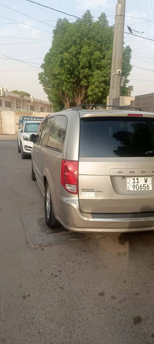 مكلف بالنشر
دوج كرفان ٢٠١٣ شبه كلين ولا ايرباك طاك
حادث فقط دعاميه والبنيد جارد
بدون مواصفات تبريد ٣ قطع
محرك ٣٦٠٠ كشنات منفصل 
رقم بغداد الإنكليزي
مكان السيارة الحرية دور نواب
الاتصال
***********
