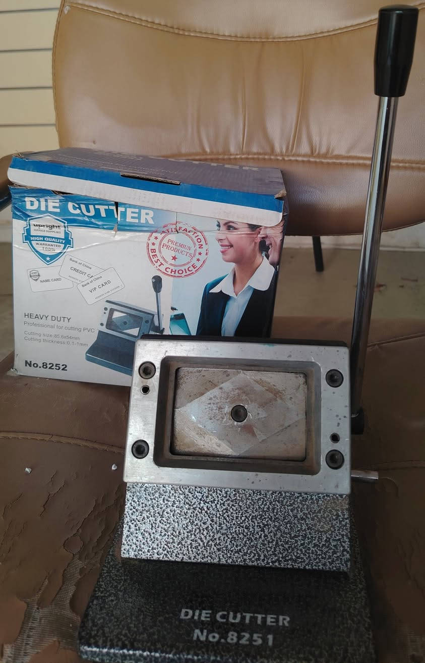 السلام عليكم
اجهزه تخص مكاتب الاستنساخ للبيع
  مستعملات قليل 
UPS 
Carbon 2000VA/1200 W       100 الف

سبايرول حلزون ب80 الف
سبايرول عادي 60 الف
جهاز كبس حراري 50 الف
إله قص كارتات 30 الف
جهاز تغليف حراري 15 الف

مكانهن الحله نادر الثانيه
***********
