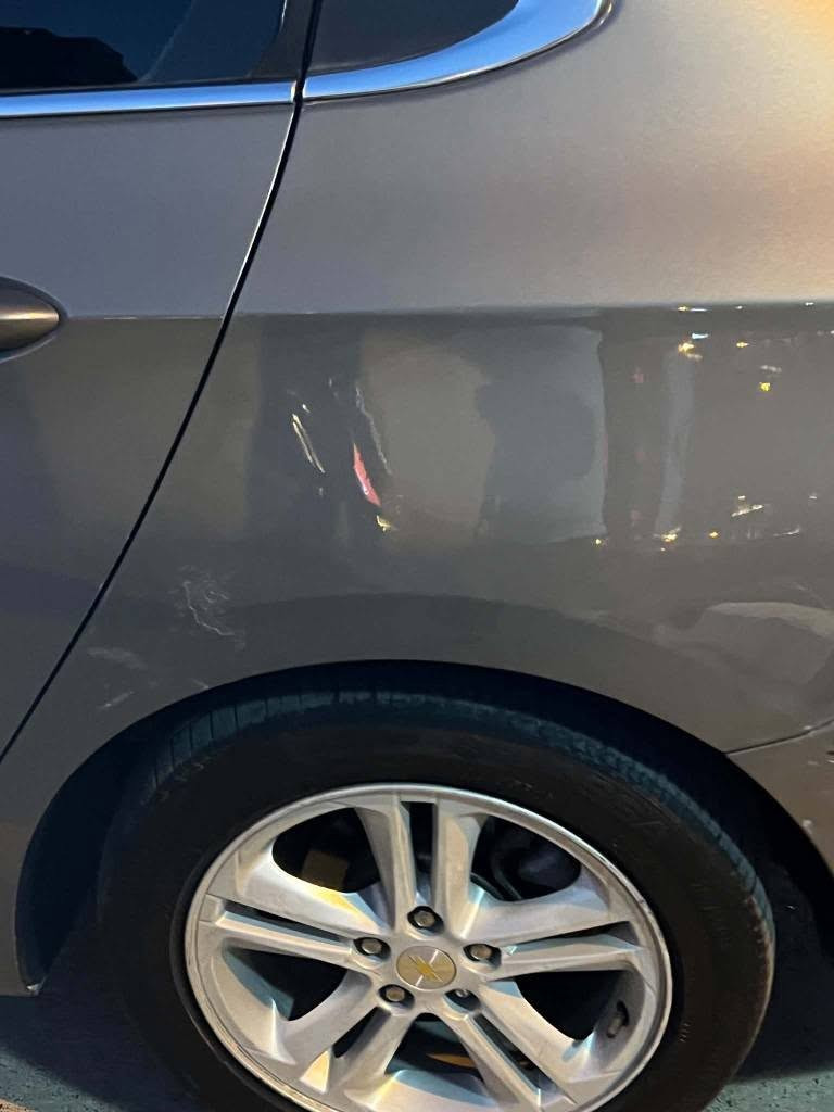 شوفرلێت کروز  مۆدیل ۲۰۱۷   توندوتۆڵە بێ کێشەیە 
دووپارچەی سبوغە بێ ناوی ئێرباگی سوکان و شانی تەقیە  سەیارەکە  لەهەولێرە نرخی 84 $ نرخەکەی کەمتر دەبێت ئەگەر کریاری 
هەرپرسیارێکت هەبوو ژمارەی خاوەنەکەی 
***********
 وەڵامی  کۆمێنت نادەمەوە أربيل, العراق

