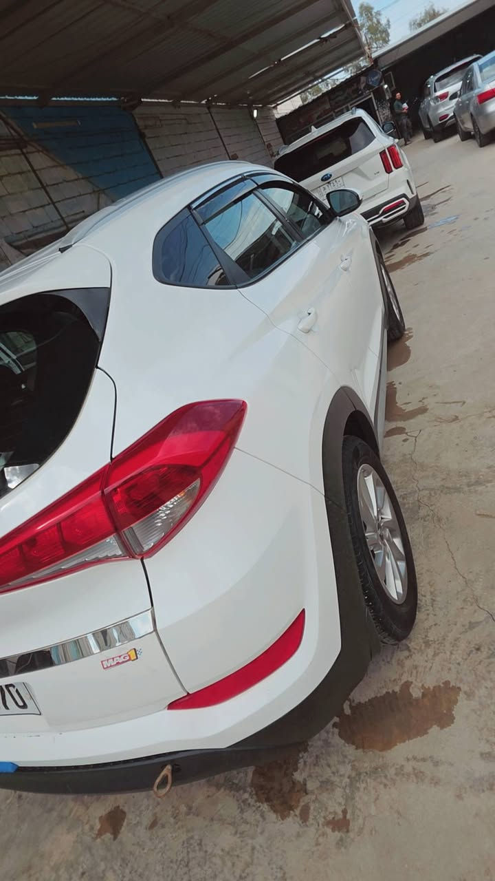 توسان وارد امريكي 2018 الضرر فقط بنید بدون دواخل 150 وبيها مجال
ديالي بهرز رقم الهاتف ***********
