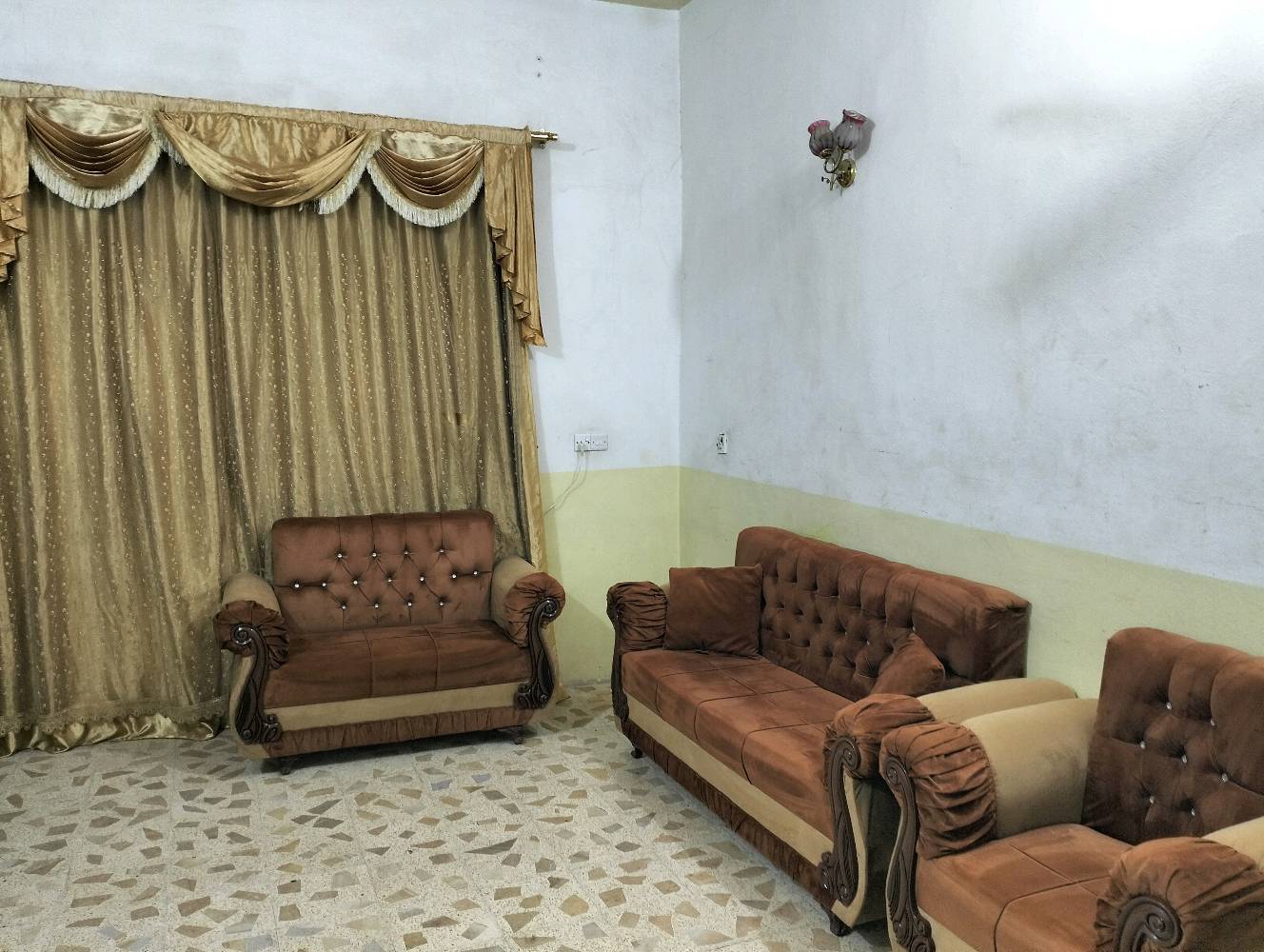 تخم كلش نظيف 10نفرات السعر 225الغ قفل مكلف بلنشر والشراي يتصل بالرقم ***********المكان بعقوبه بهرز