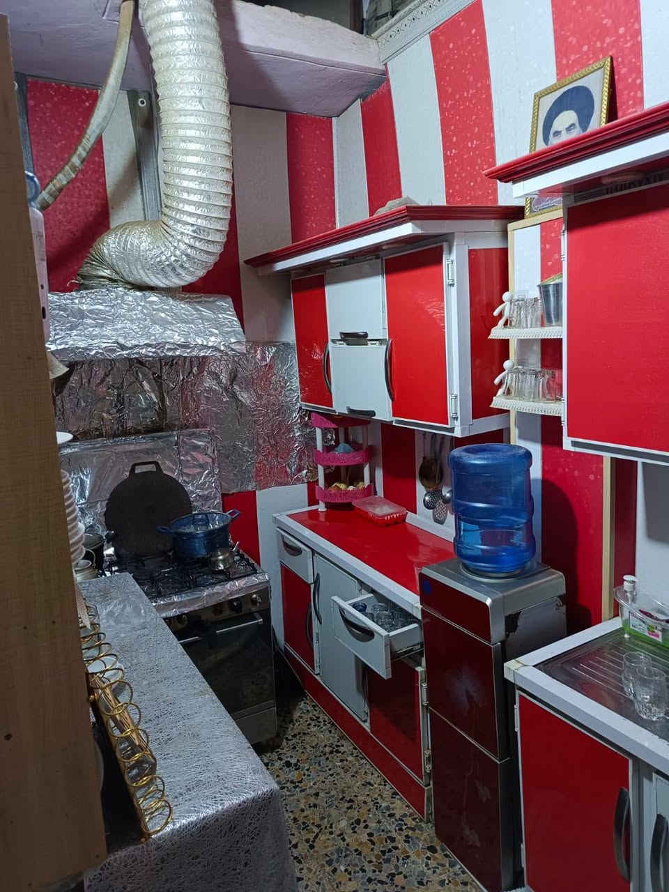 بيت للبيع بالنجف حي المكرمة منطقة ال١٠ آلاف قرب السوق المسقف وشارع الطاقة
مساحته ١٤٠ متر طابق واحد يباع حساب عرصه السعر ب١٤٨ وبي مجال....للاستفسار ***********
