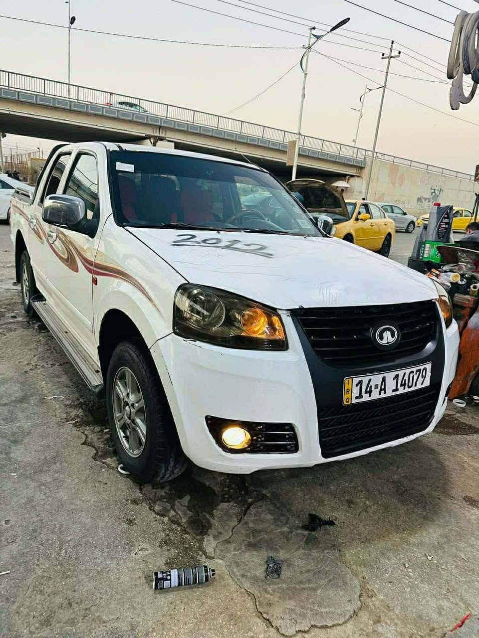 كريت موديل 13 للبيع مكينه وكير شرط حداديه أمامي وخلفي جدد تخم تاير مانقصها شي بيها فطر بل شاصي قليل السعر 45 وبيها مجال قليل مكان السياره سماوه رميثه ***********
