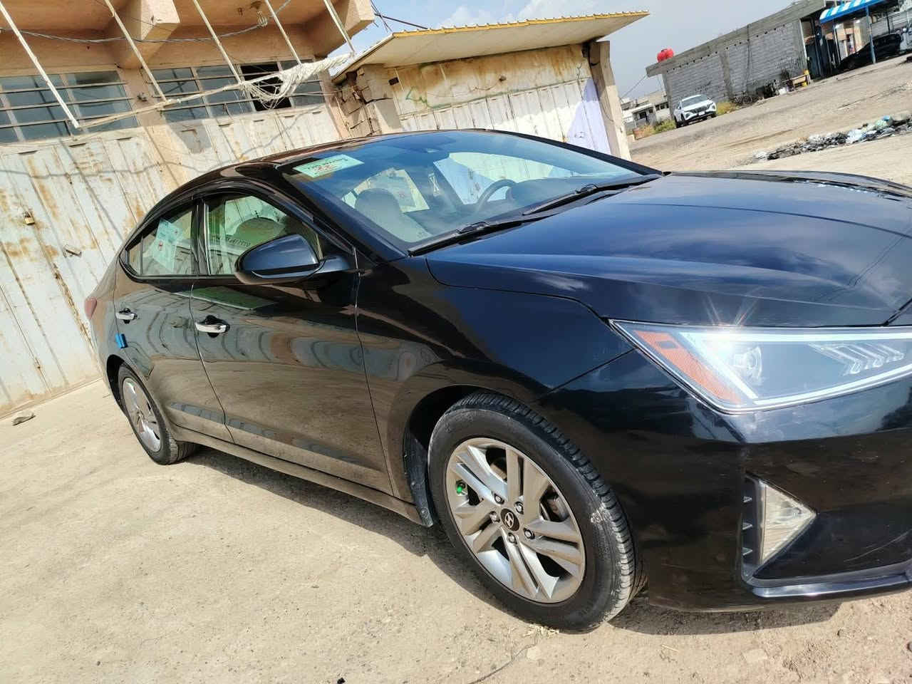 السلام عليكم 
الإنترا 2019 
رقم بغداد تحويل ثاني يوم 
السيارة بدون حادث السونار داخل المنشور 
محرك كير تبريد كلة كفالة عامة 
العنوان ديالى جديدة الشط 
السعر 115 وبيها مجال 
للستفسار ***********
السيارة جديدة بمعنى الكلمة

