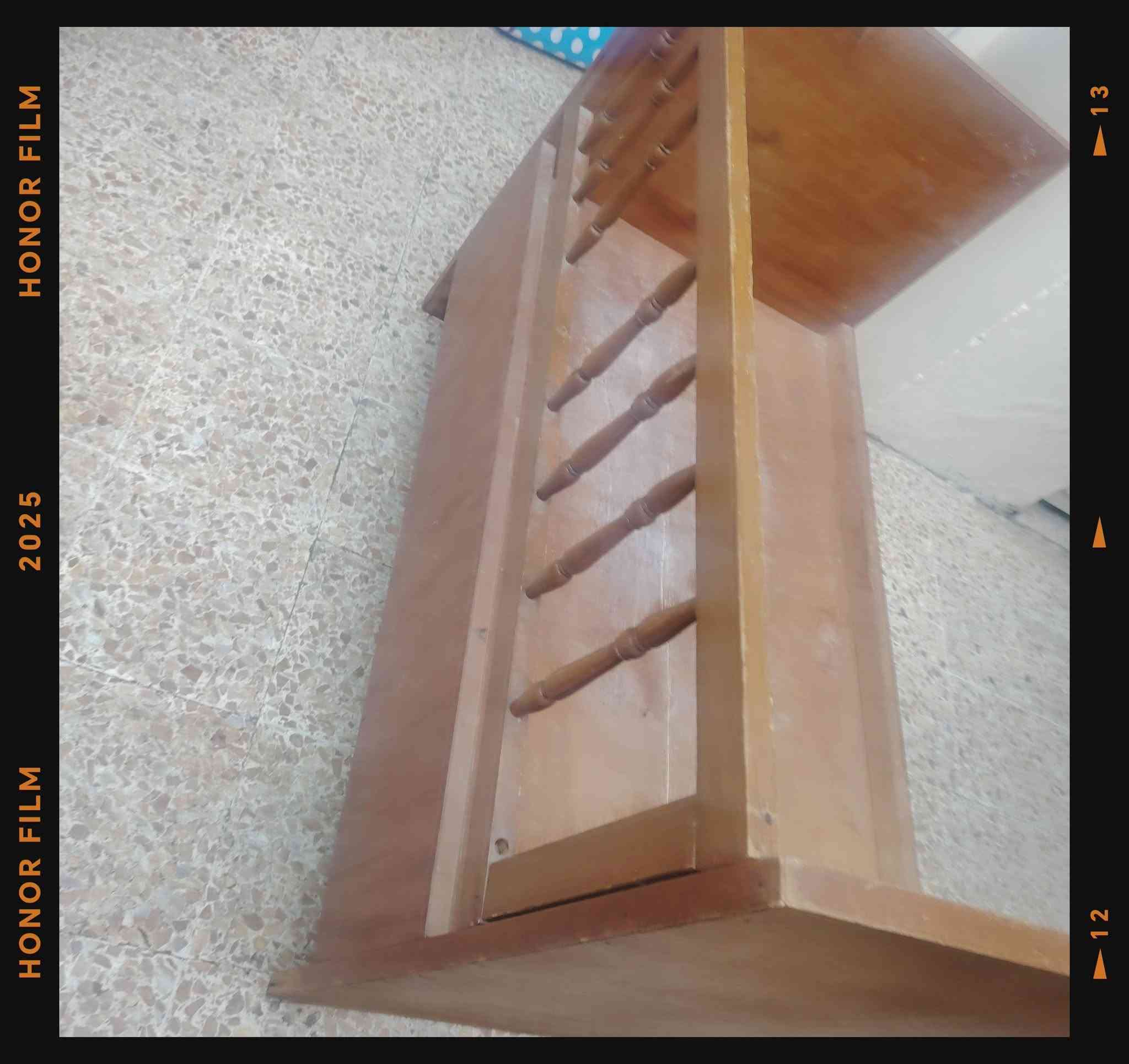 تخت اطفال • الايسر