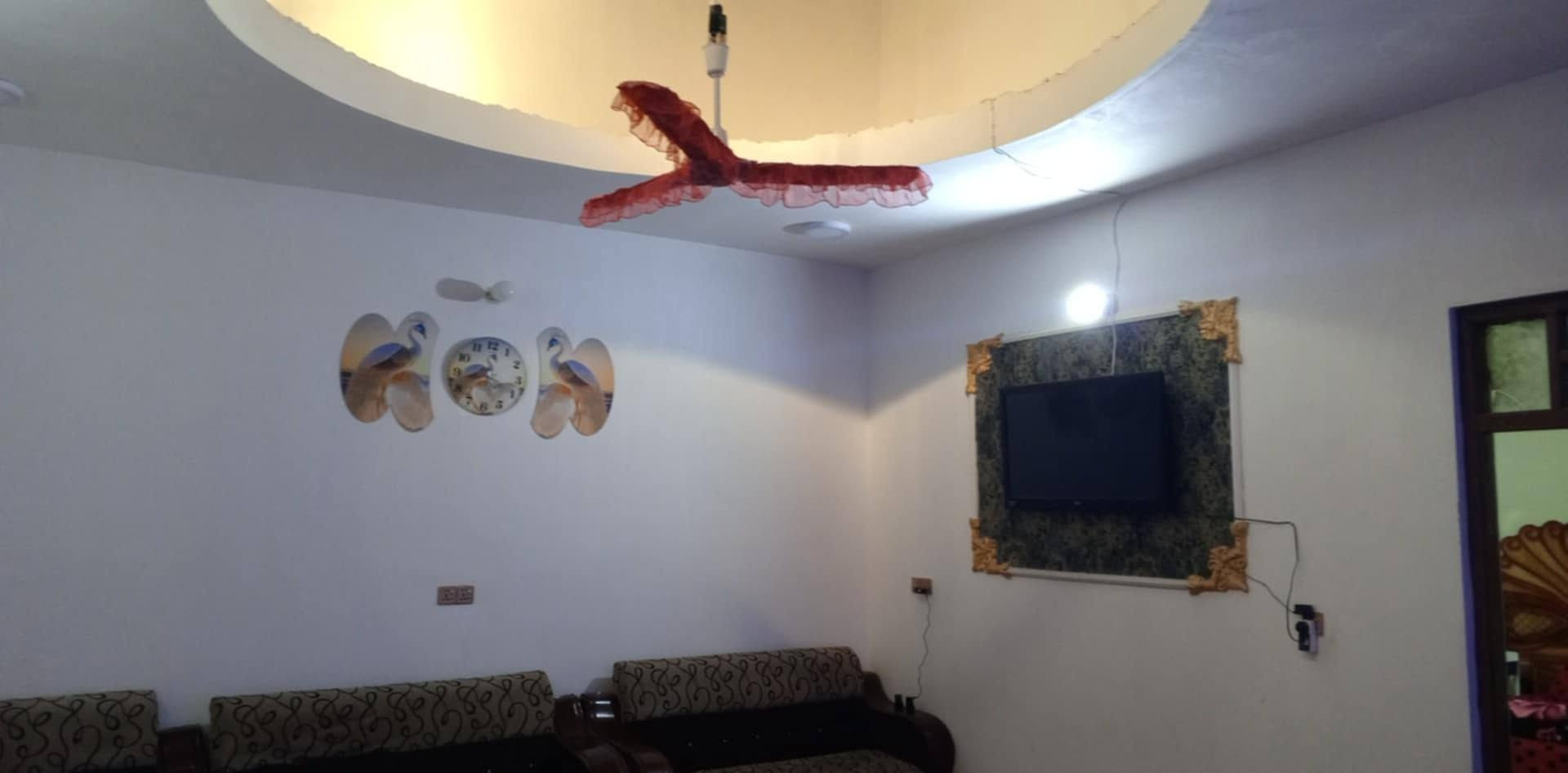 بيت اللبيع مساحه ٢٠٠ طابو
لاستفسار ***********
