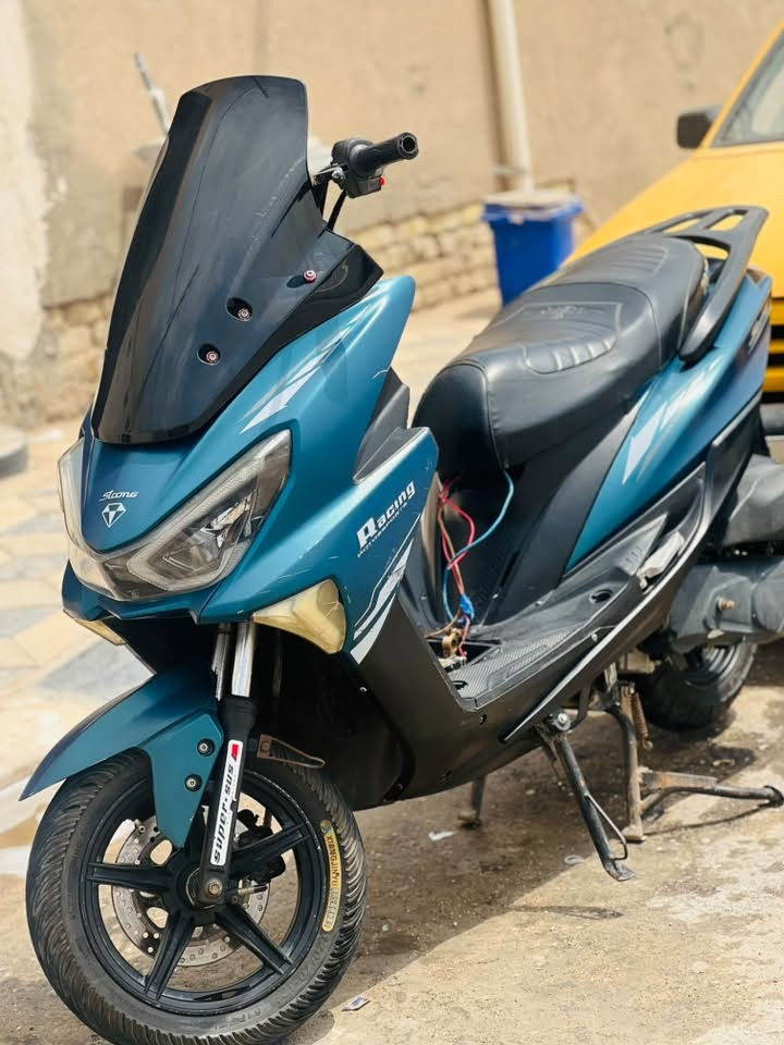 دراجه سترونك جاهزه من كلشي سعر 300 وبيه مجال للشاري كلشي شغال بيه مكينتهه مفتوحه رقمي ***********
