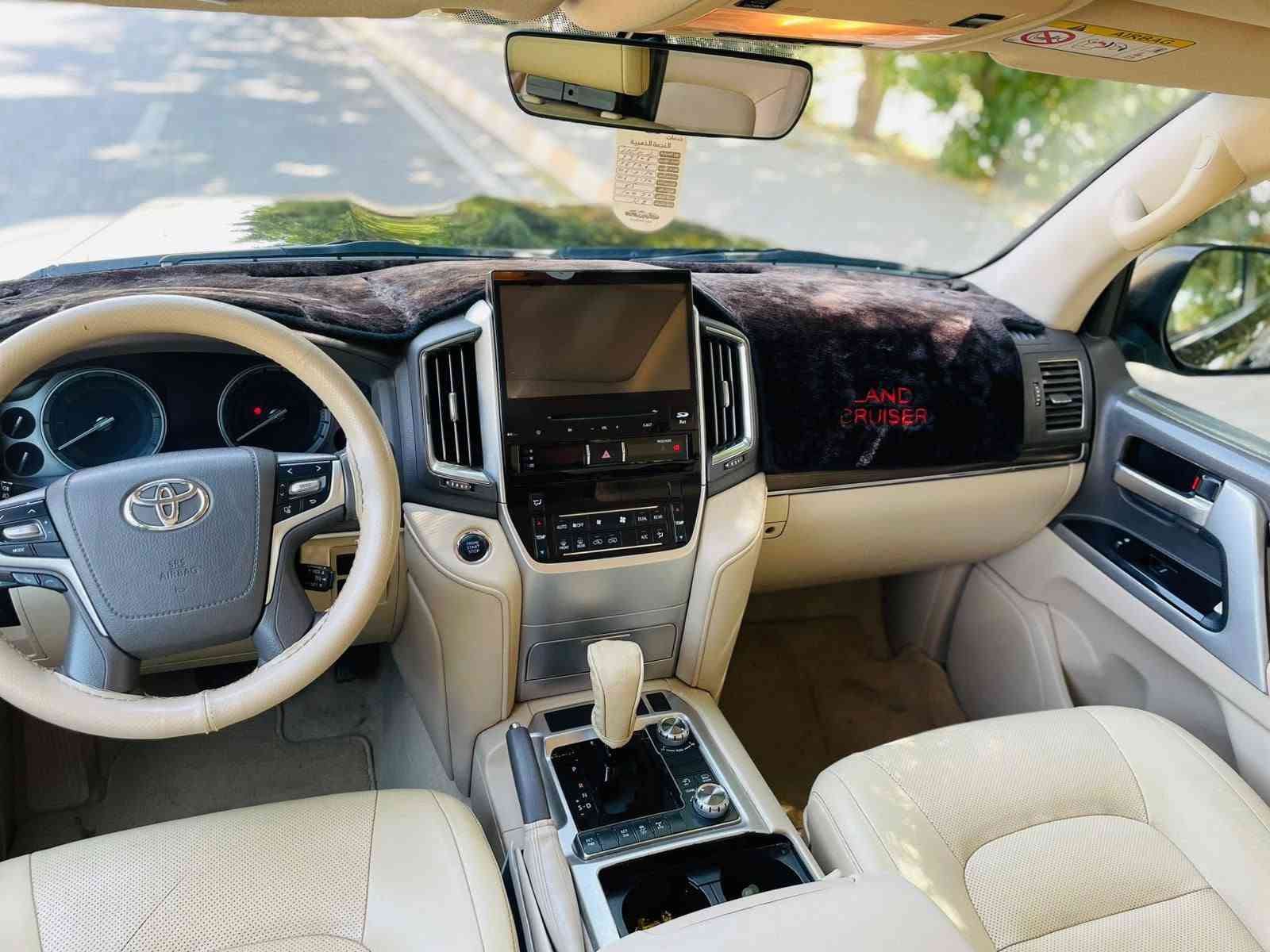 السلام عليكم للبيع او مرواس
لاندكروز 2021 اللون اسود محرك 5700 VXR مكفوله ماشيه 93 الفرقم بغداد ***********
