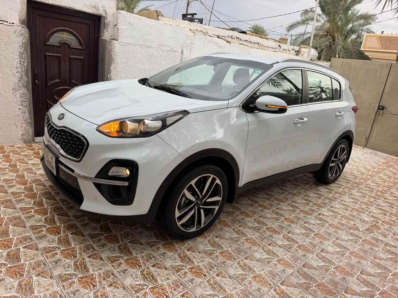 السلام عليكم للبيع سبورتج موديل 2019
خليجي محرك 2000 مكفوله كفاله عامه 

رقم بغداد دولي بسمي شخصياً  تبريد ثلج

حتا الدعاميات مكفولات ماشيه (84كم)

سيارا فول عده الفتحه الشركة الدوليه

 تخم تاير جديد سيارا جديده بمعنى الكلمة  

سعر 169 وبيها مجال العنوان ديالئ رقم 
الهاتف ***********
