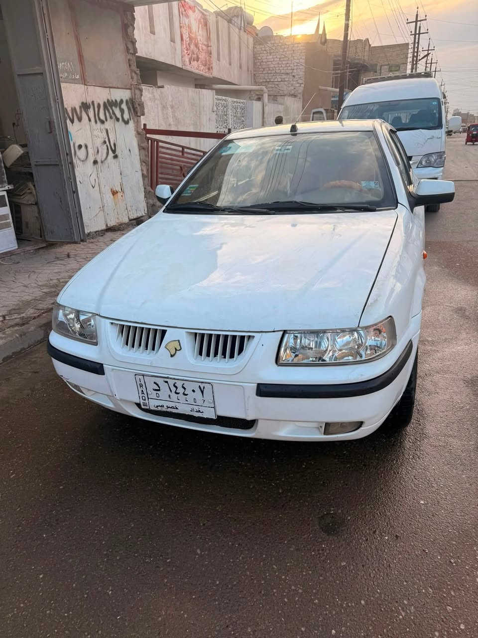 السلام عليكم سمند٢٠١١ كير مكينه تبريد السياره مكفوله بيهه بس باب السايق بي رش صبغ قليل كشرهه بلادي 
باسمي تحويل مباشر مشروع وطني 
السعر ٤٨ وبيهه مجال قليل السياره مكانهه بغداد المعامل منطقه العماري 
هاتف ***********
