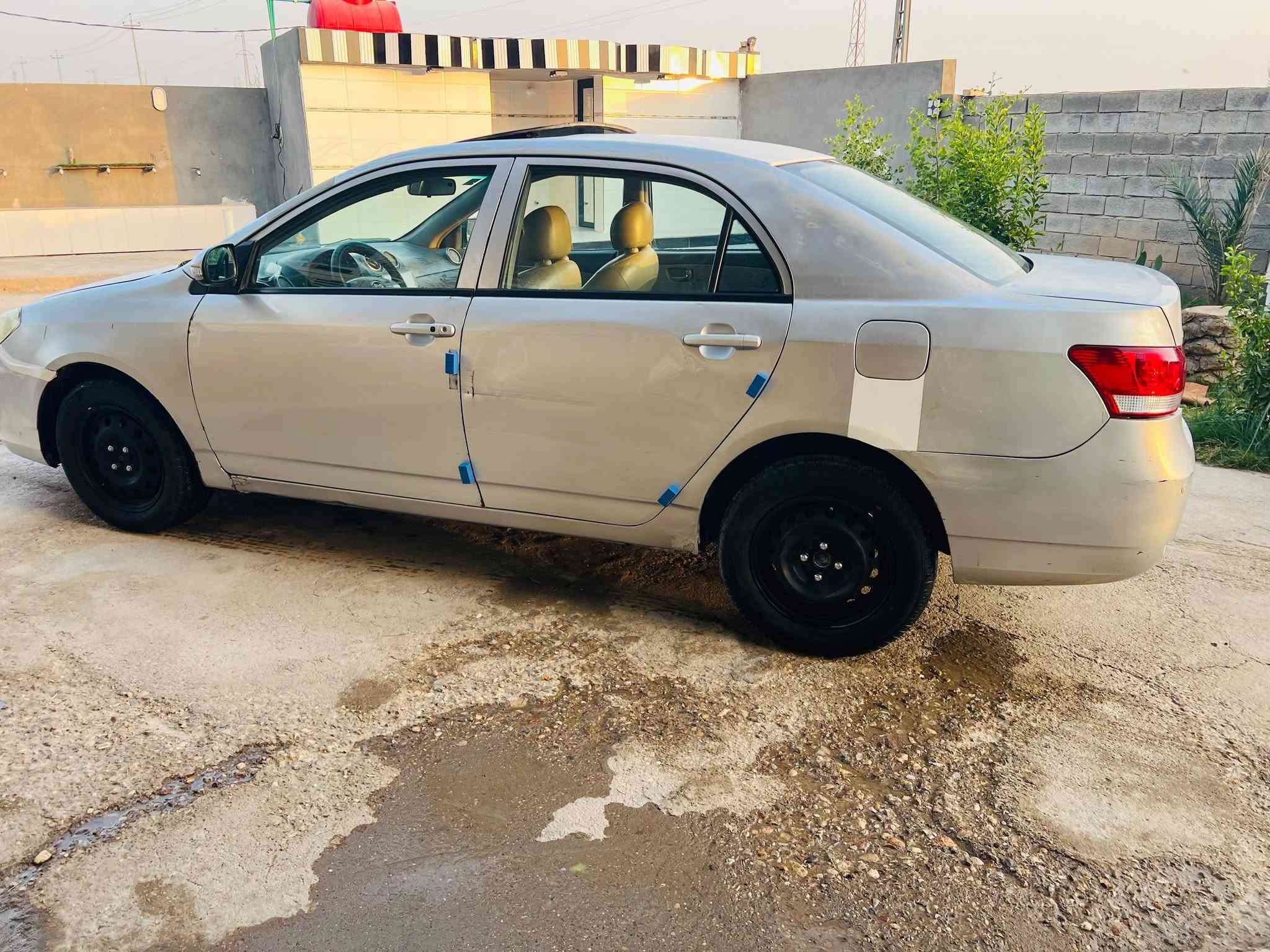 السلام عليكم، تحيه طيبه للبيع بي واي دي مؤديل ٢٠١٣ رقم بغداد دولي سنويه مججدده هزه جديده كير اوته ماتيك كير ومحرك وصدر وكهرباءيات وتخم تاير وتبريد كله مكفول السعر٣٥ وبيهه مجال العنوان واسط الزبيديه سياره مكفوله من الحادث والضربه والتبديل فقط قطعتين رش صبغ بدون حادث فول مواصفات تشغيل عن بعد، فتحه، بصمه تشغيل بصمه أبواب، اشاير مري ترحيب ***********،، ***********
