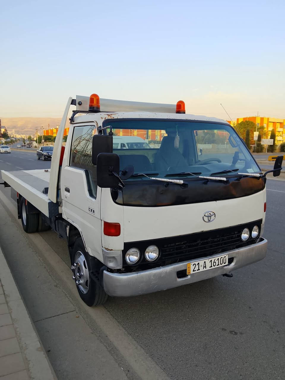 البيع تويوتادانياياباني
مواسفات کرين فلات 3 جگات نزل گاع 
موديل 2002 حجم محريك 14Bبلادي 
تبريد بارد سلج کامل مکمل بشرت فاحس
مکانه سليماني ***********
