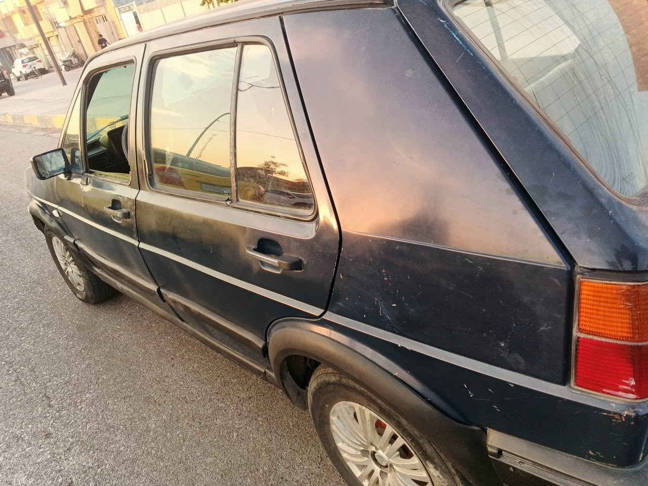 جولف موديل 91 مكينه نظيفه جير نظيف سنويه خضراء ليث 18 بدون دعمه بدون طخه سياره شغاله سياره سياره شغاله كربون ما مسجل شرطه التحويل طقم تايه نظيف دواخلها نظيف سياره شغال بيها صبغ باب شامله تطويز ال ضخمها على النص.   ***********.   ***********
