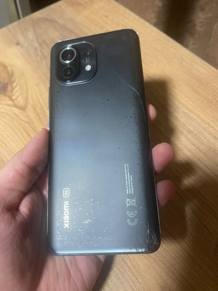 السلام عليكم للبيع شاومي mi 11 ذاكره 256 عشوائيه 12 بي فقط فطر بل ضهر باقي كله مكفول السعر 200 الف مكاني بغداد تواصل على الرقم *********** واتساب اتصال
