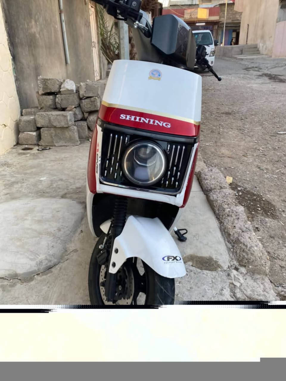 السلام عليكم دراجه شاينك للبيع 
ملف ٢٠٠٠
بطاريه فول 
السرعه تصل الئ ٧٥ كم متر 
السعر ٥٧٥وبي مجال
