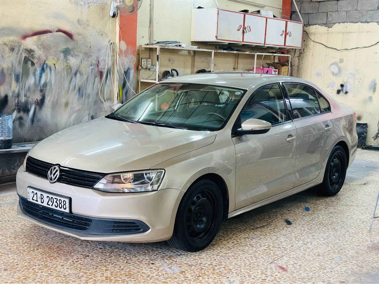 جيتا 2014 خليجي محرك 20 تنفس طبيعي 
السياره من الدعامية للدعامية مكفول بدون برغي نقص يعني تخيل زيت محرك كير بريك كلشي جديد كمبريسر تبريد المياه كلشي للبيع الي يريد يتصل جاملغين كلير وصبغ بنيد فقط  سيارة بسمي 

صعر//٩٥ بي مجال بصيط
***********
مكان كركوك كركوك, العراق
