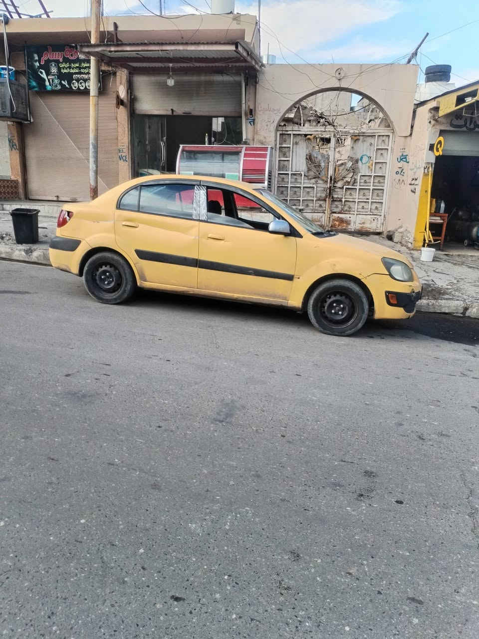 كيه ريو موديل 2009
امركي
كير بي تبويشه من ثكل عل طسه نوبات مو كل الوقات 
مكينه شرط 
ضرر تكه شاصي 
بيه هاي الطخه 
تبريد شغل 
السعر 60قفل 
رقم بغداد اجنبي
تريد وكاله تريد تحويل 
موصل 17تموز 
جانب اليمن 

***********

***********
