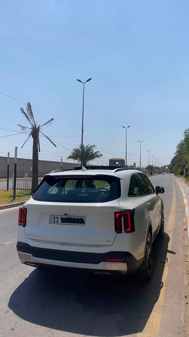 كيا سورنتو 2024 فول 1/1 رقم بغداد موصفات الvip
موديل:-2024 رقم بغداد
ماشيه 46000الاف كيلو
بانوراما
رقم بغداد ضمان شركة المجموعة الدولية 5سنوات 
المواصفات
5كامرات 360درجة 
رادار امامي خلفي وجانبي
توقف اصطدام ذاتي
حساس مطر جامه امامية تشغيل ذاتي
كراسي جلد ابيض ملكي 
كراسي الاماميه تدفئه و تبريد 
حساس امامي خلفي 
دفع رباعي 4×4
دشبول متصل LED 
بانوراما 
كراسي كهرباء 
جنطة كهرباء
8وضعيات قيادة 
هندبريك كهرباء
شفتات 
محرك 6سلندر 3500
لايت LED
ويل 20
اشاره ترحيب عند اقتارب السائق
وبقية المواصفات مذاكرهن معروفة في الفئة الاولى
السعر 317
***********
